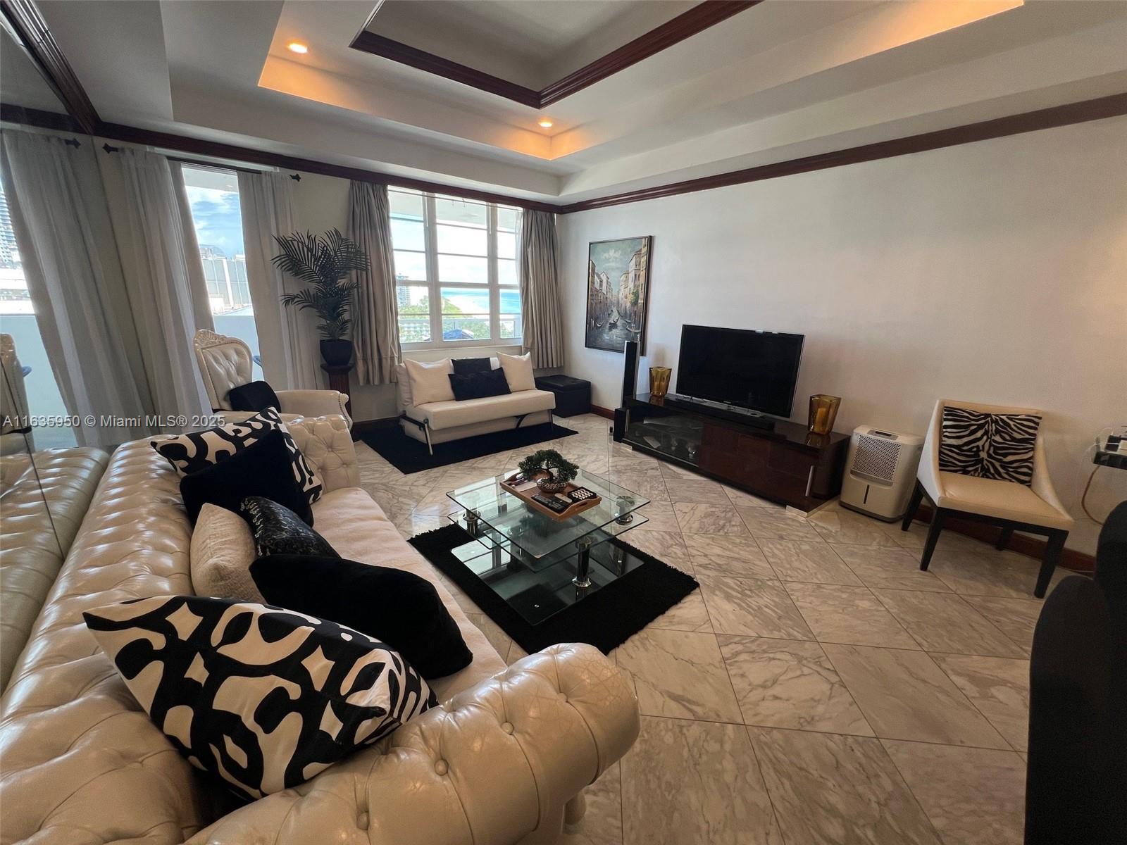 100 Lincoln Rd #1633, Miami Beach FL 33139