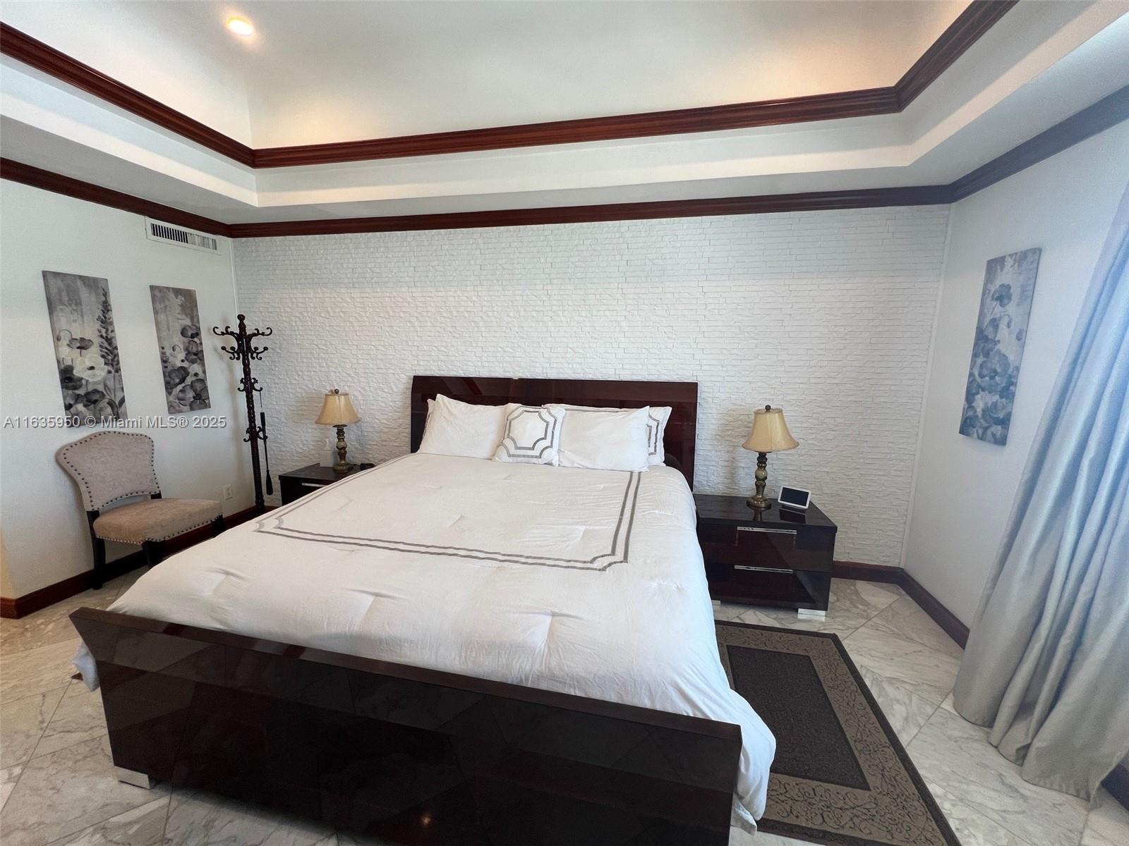 100 Lincoln Rd #1633, Miami Beach FL 33139