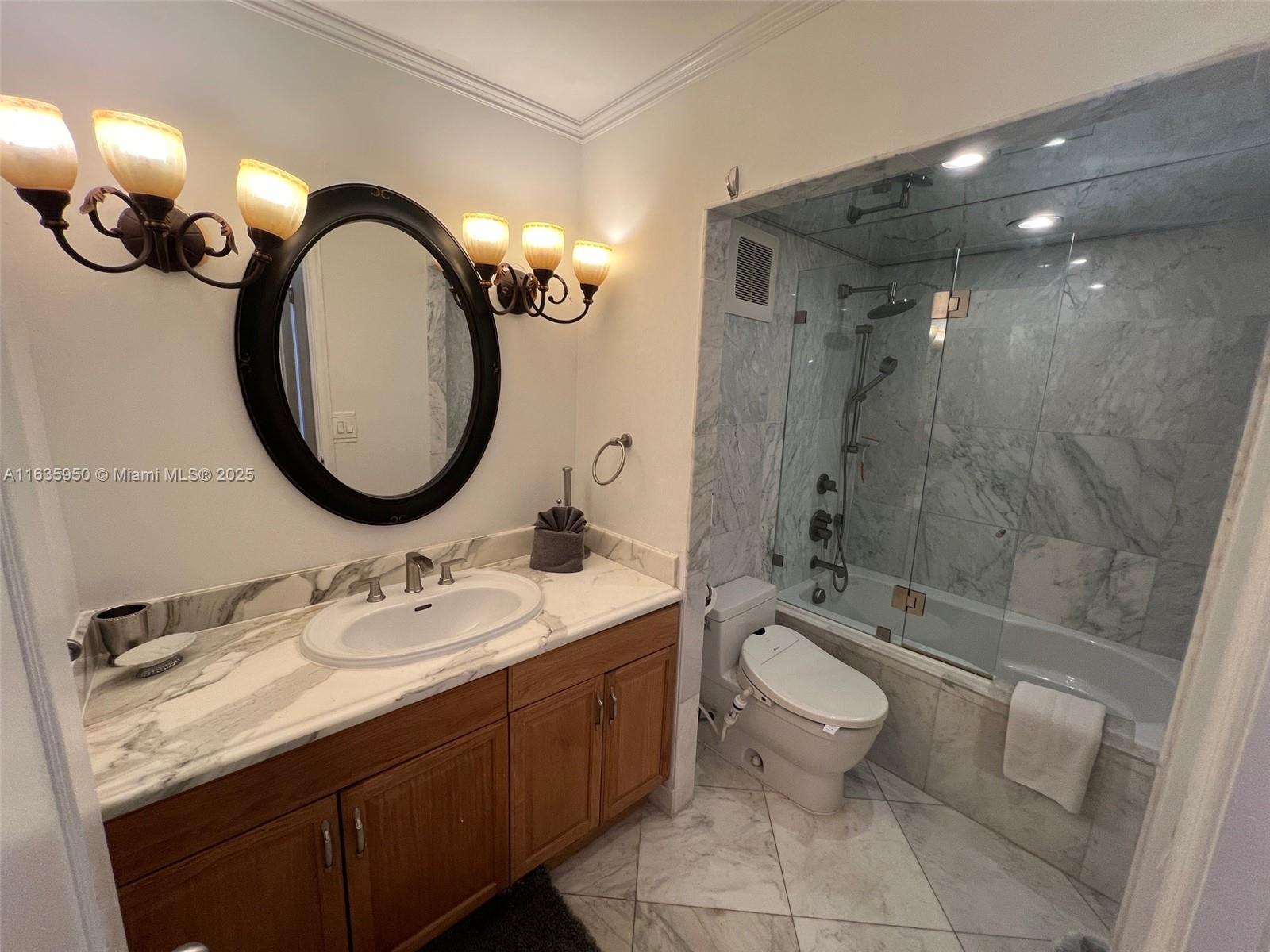 100 Lincoln Rd #1633, Miami Beach FL 33139