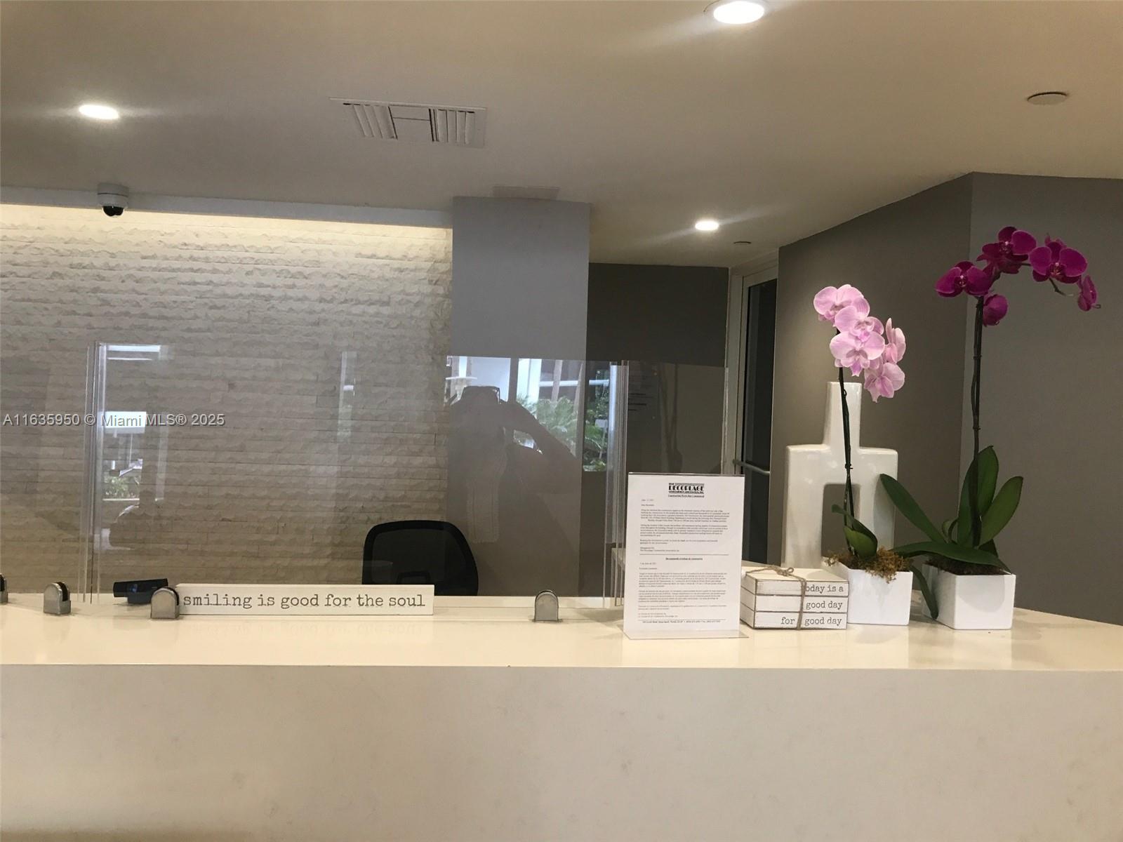 100 Lincoln Rd #1633, Miami Beach FL 33139