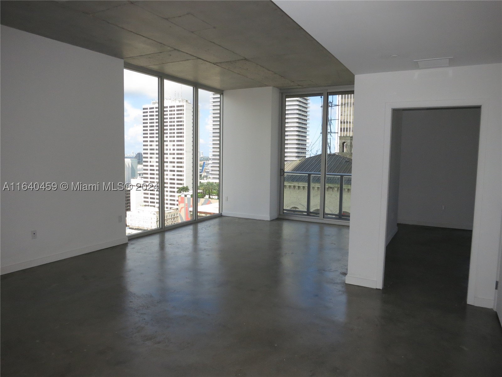 151 SE 1 St #1902, Miami FL 33131