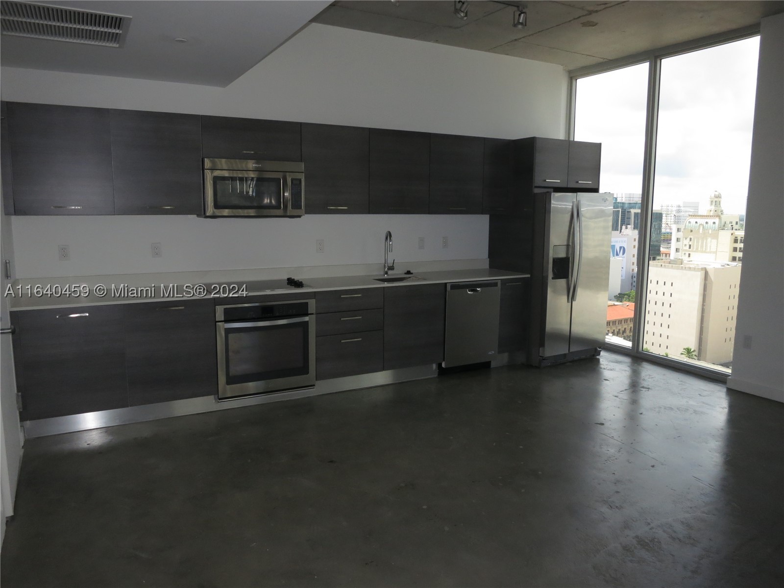 151 SE 1 St #1902, Miami FL 33131