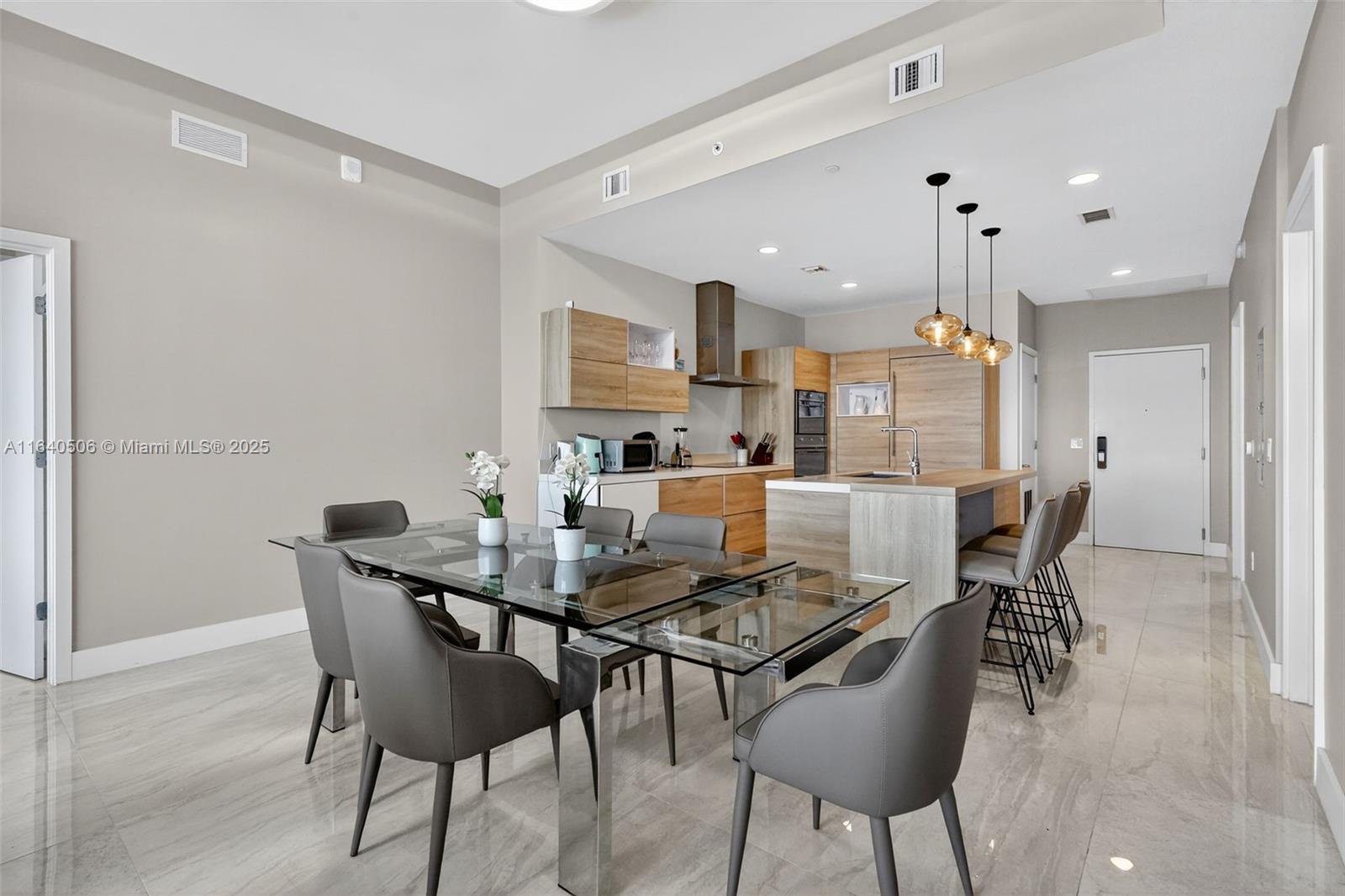 16385 Biscayne Blvd #PH7, North Miami Beach FL 33160