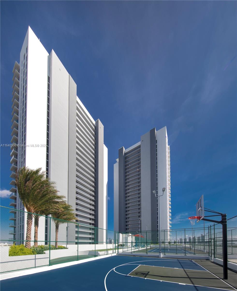 16385 Biscayne Blvd #PH7, North Miami Beach FL 33160