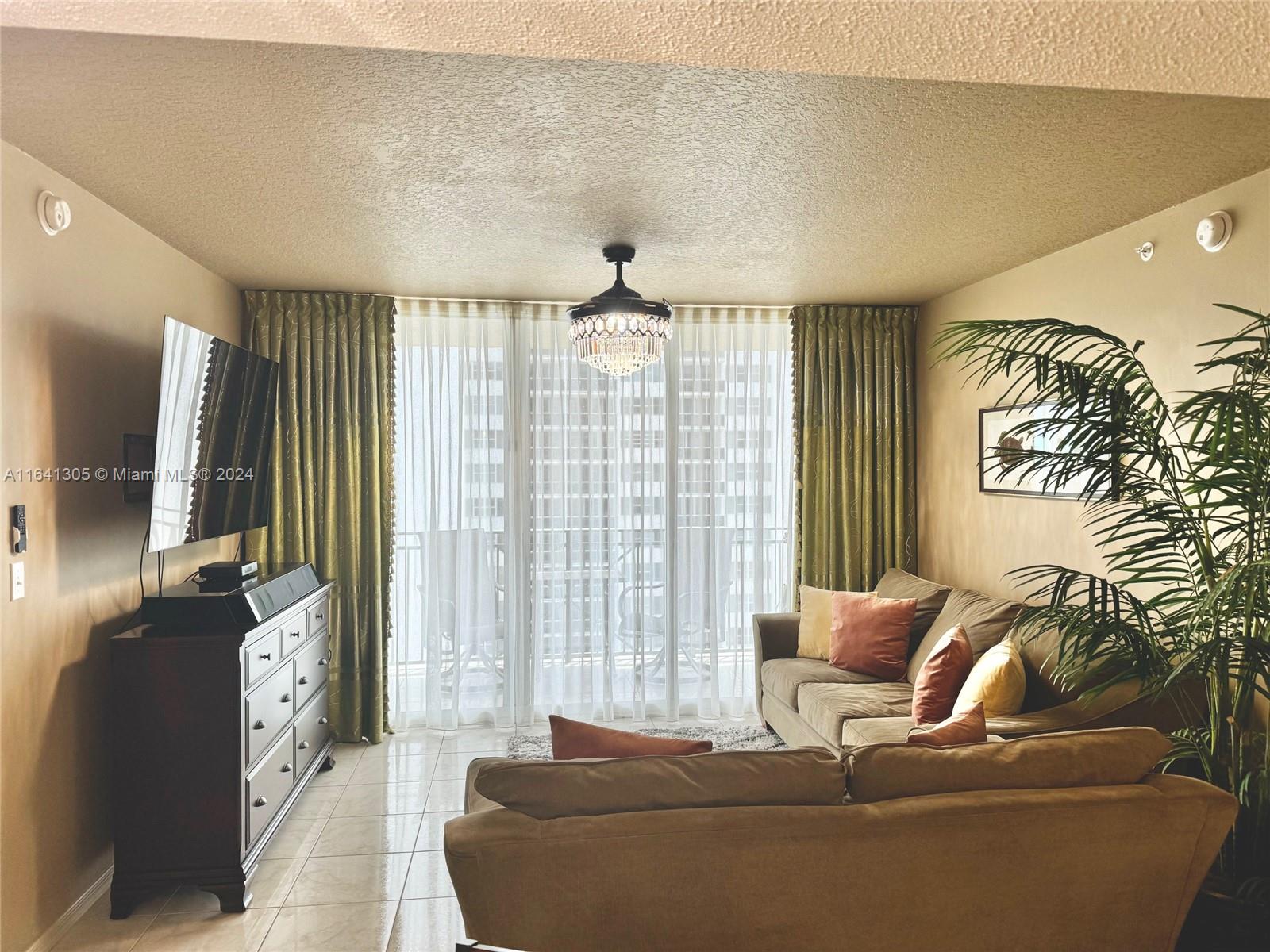 2080 S Ocean Dr #1607, Hallandale Beach FL 33009