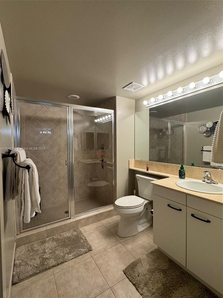 2080 S Ocean Dr #1607, Hallandale Beach FL 33009