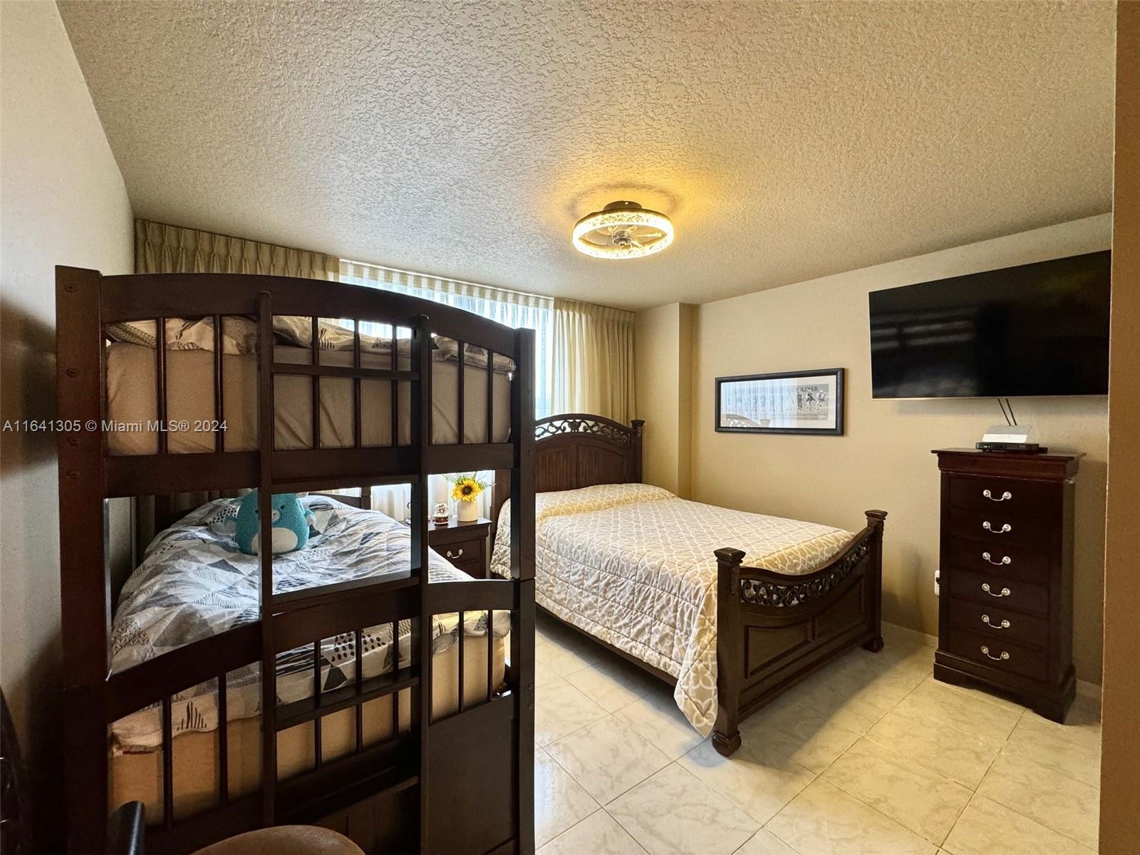 2080 S Ocean Dr #1607, Hallandale Beach FL 33009