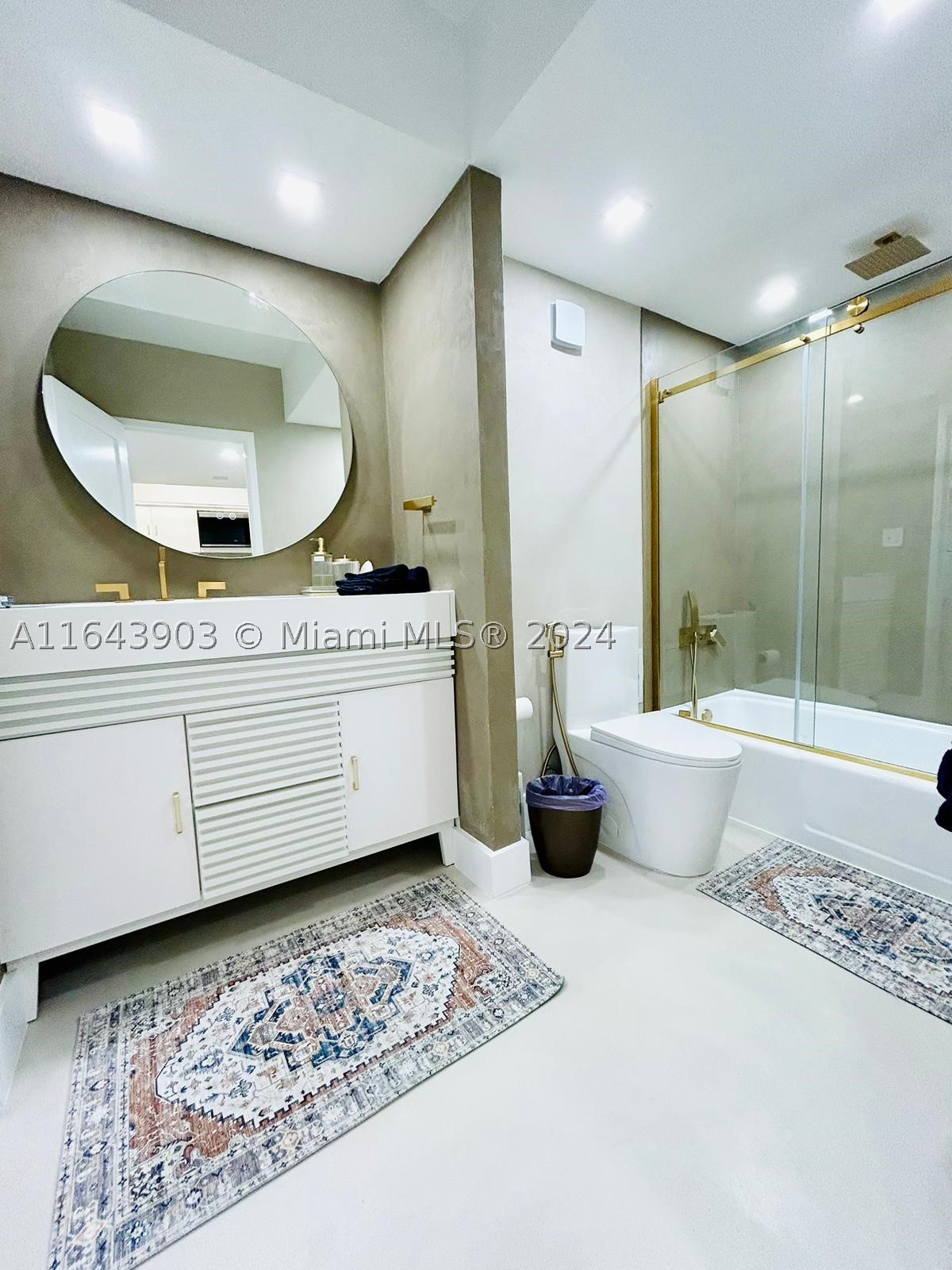 100 Lincoln Rd #445, Miami Beach FL 33139