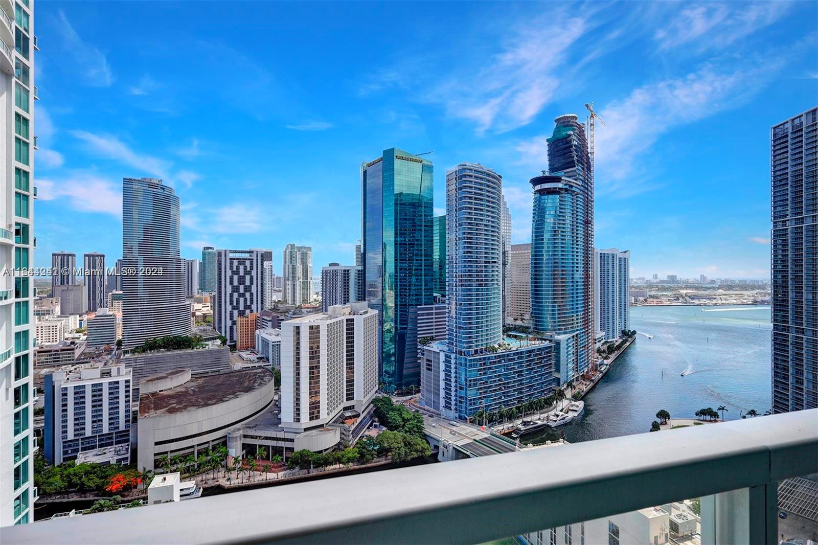 55 SE 6th St #3401, Miami FL 33131