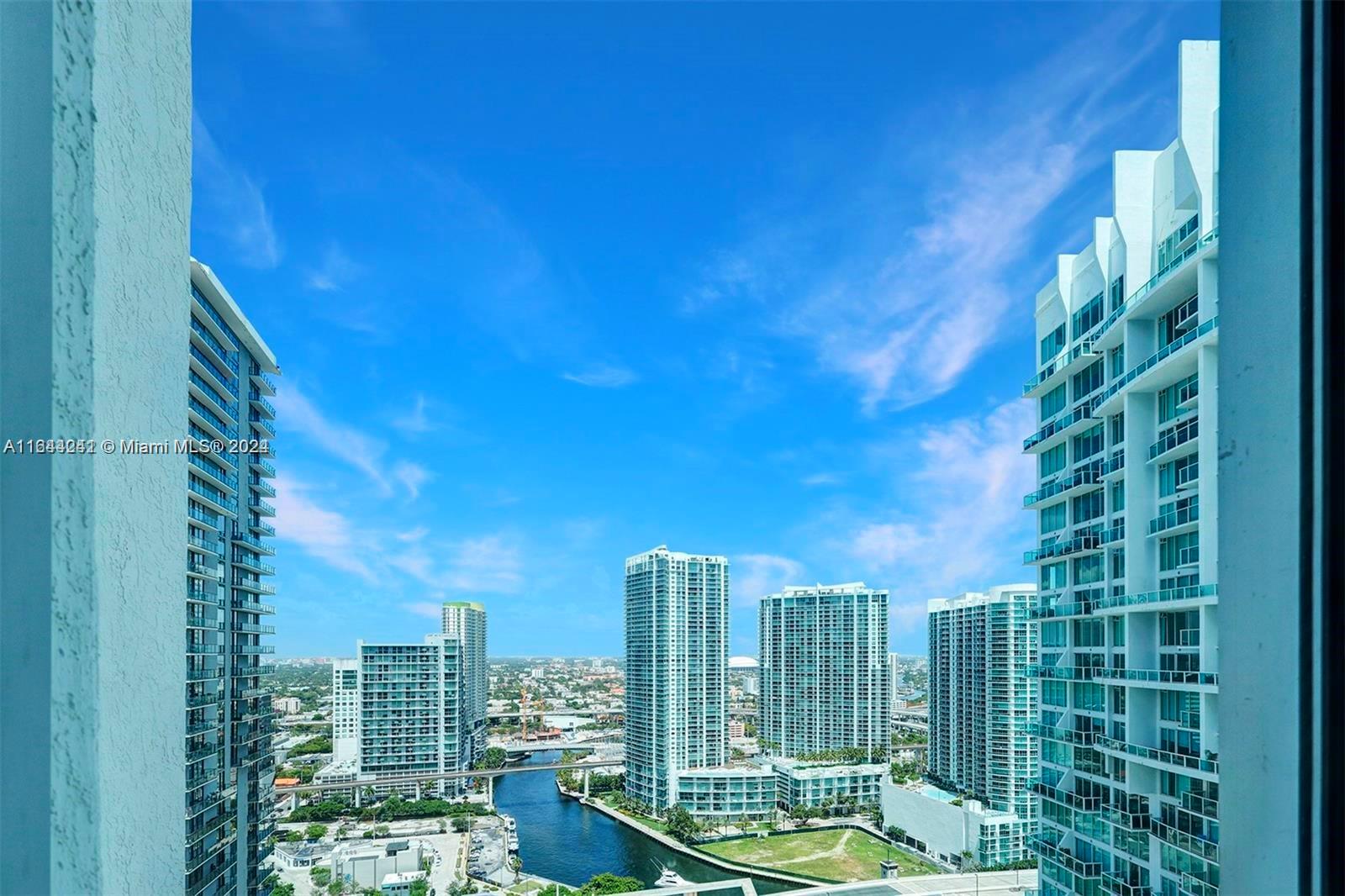 55 SE 6th St #3401, Miami FL 33131