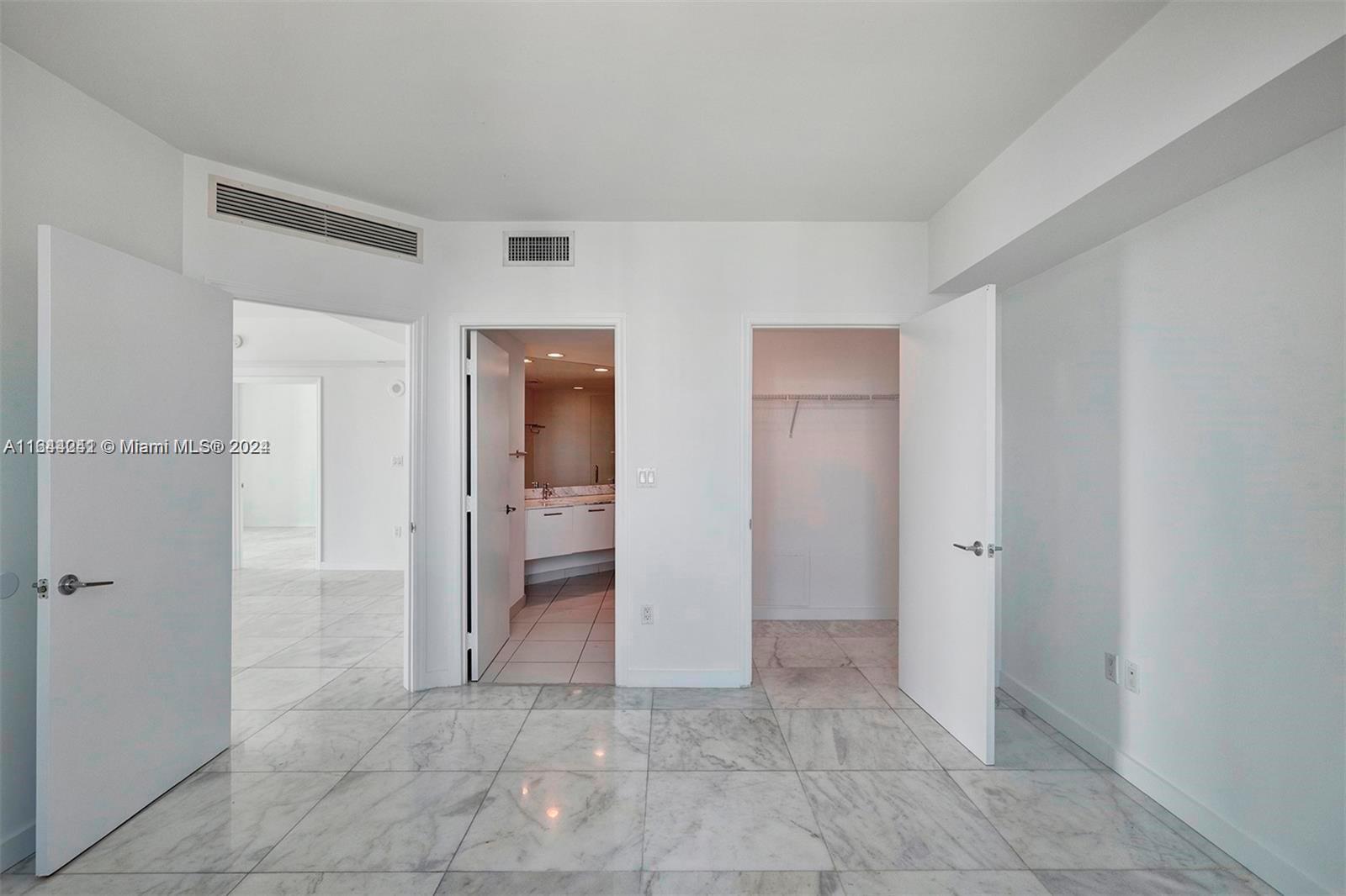 55 SE 6th St #3401, Miami FL 33131
