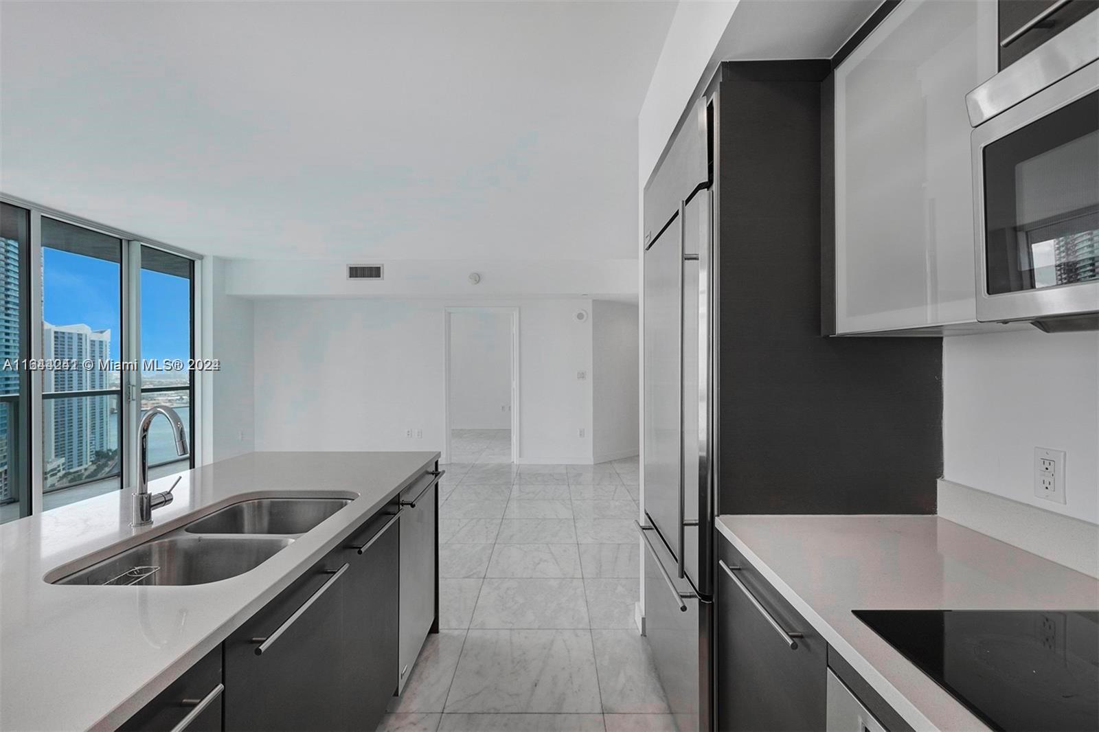 55 SE 6th St #3401, Miami FL 33131