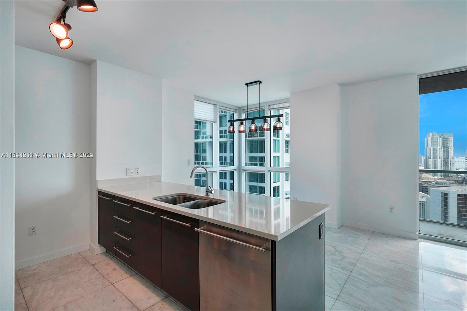 55 SE 6th St #3401, Miami FL 33131