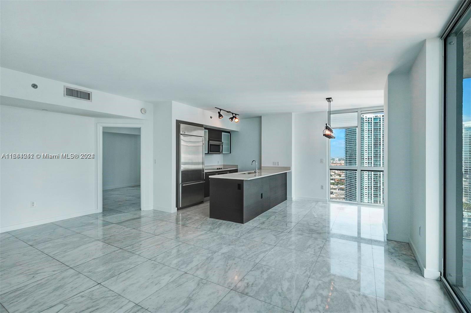 55 SE 6th St #3401, Miami FL 33131