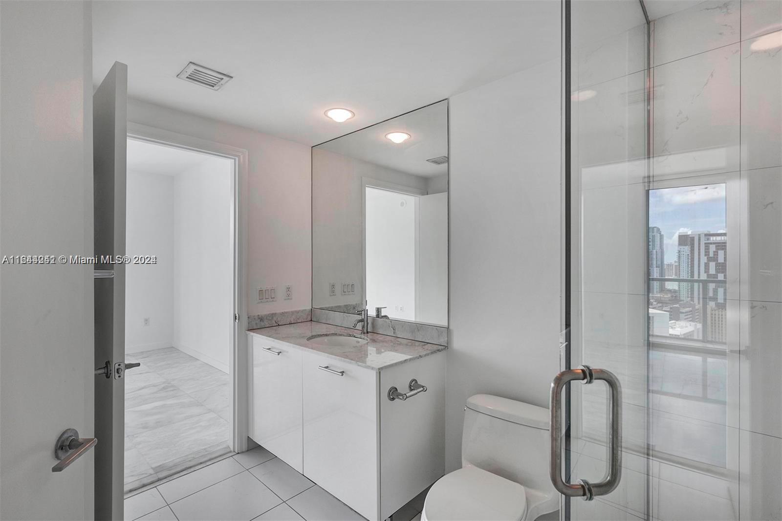55 SE 6th St #3401, Miami FL 33131