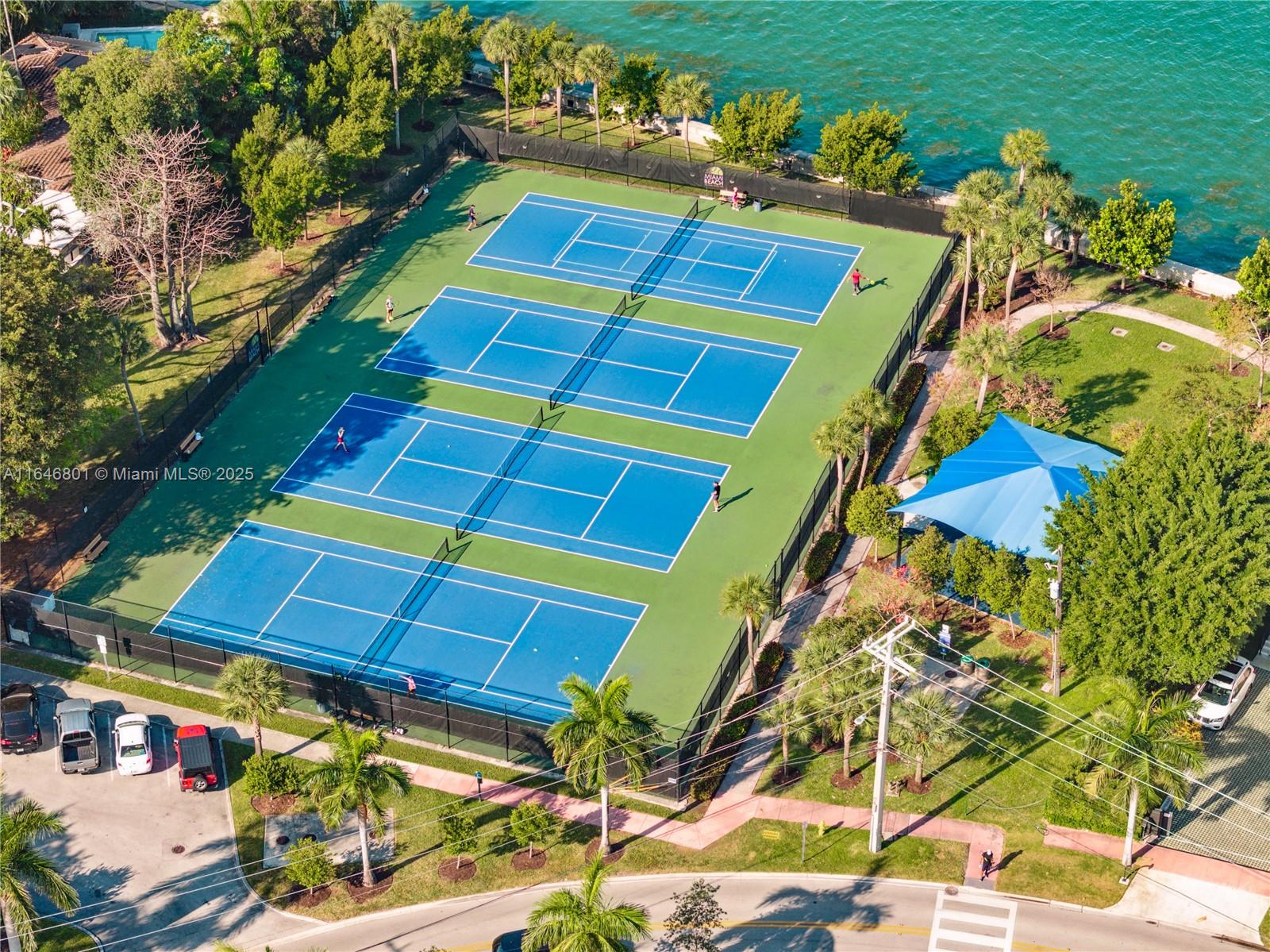 1020 S Shore Dr, Miami Beach FL 33141
