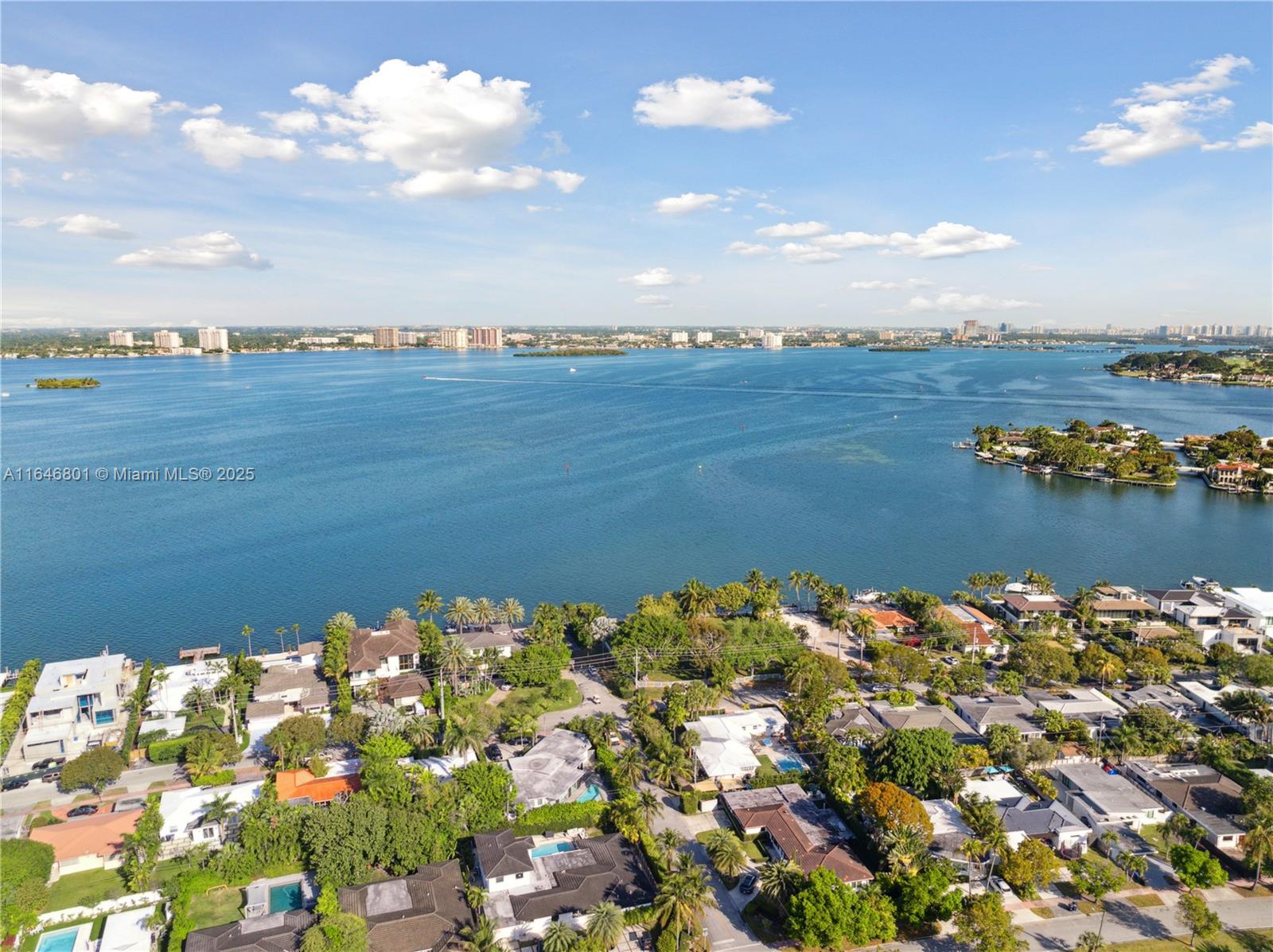 1020 S Shore Dr, Miami Beach FL 33141