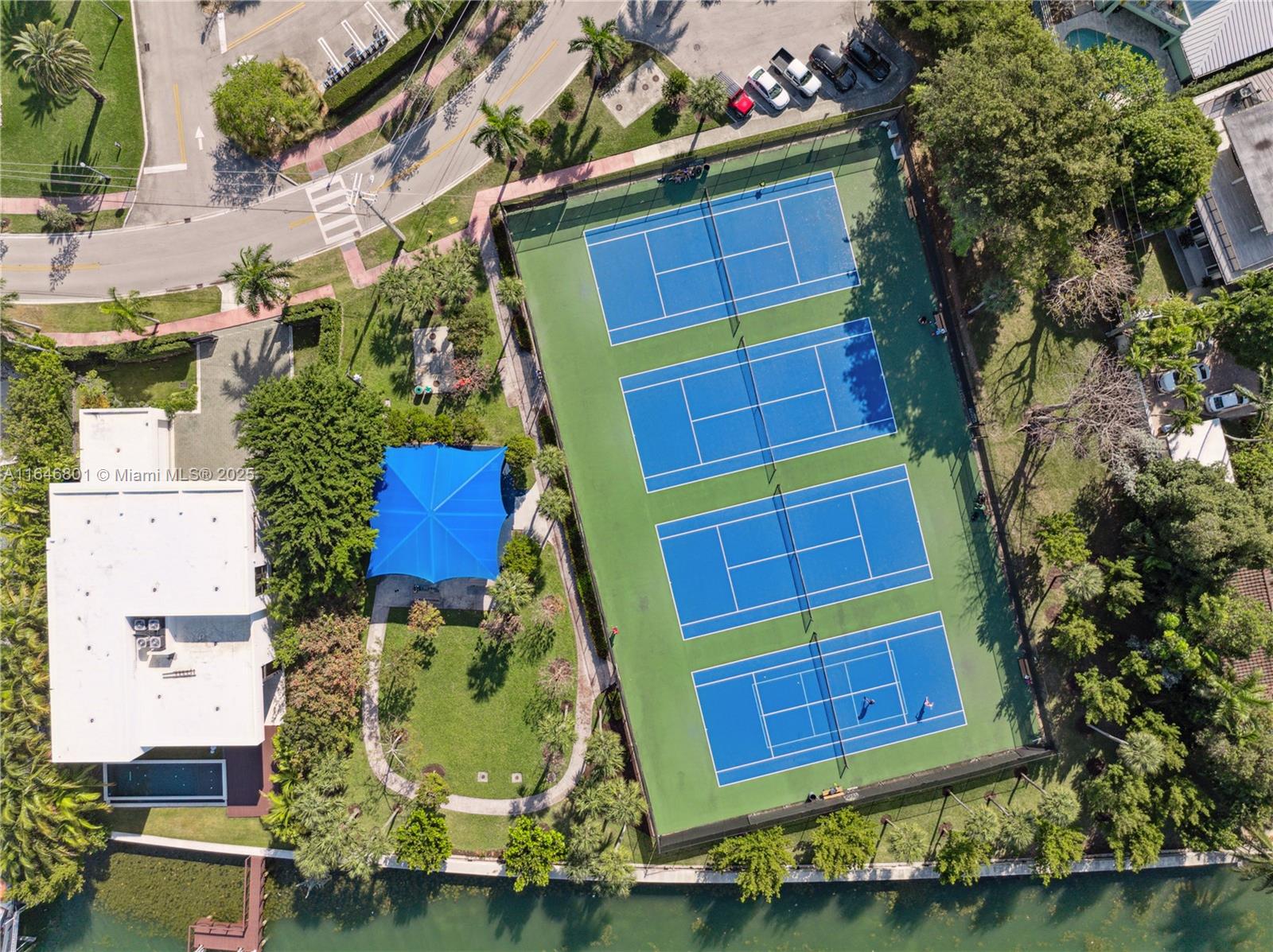 1020 S Shore Dr, Miami Beach FL 33141