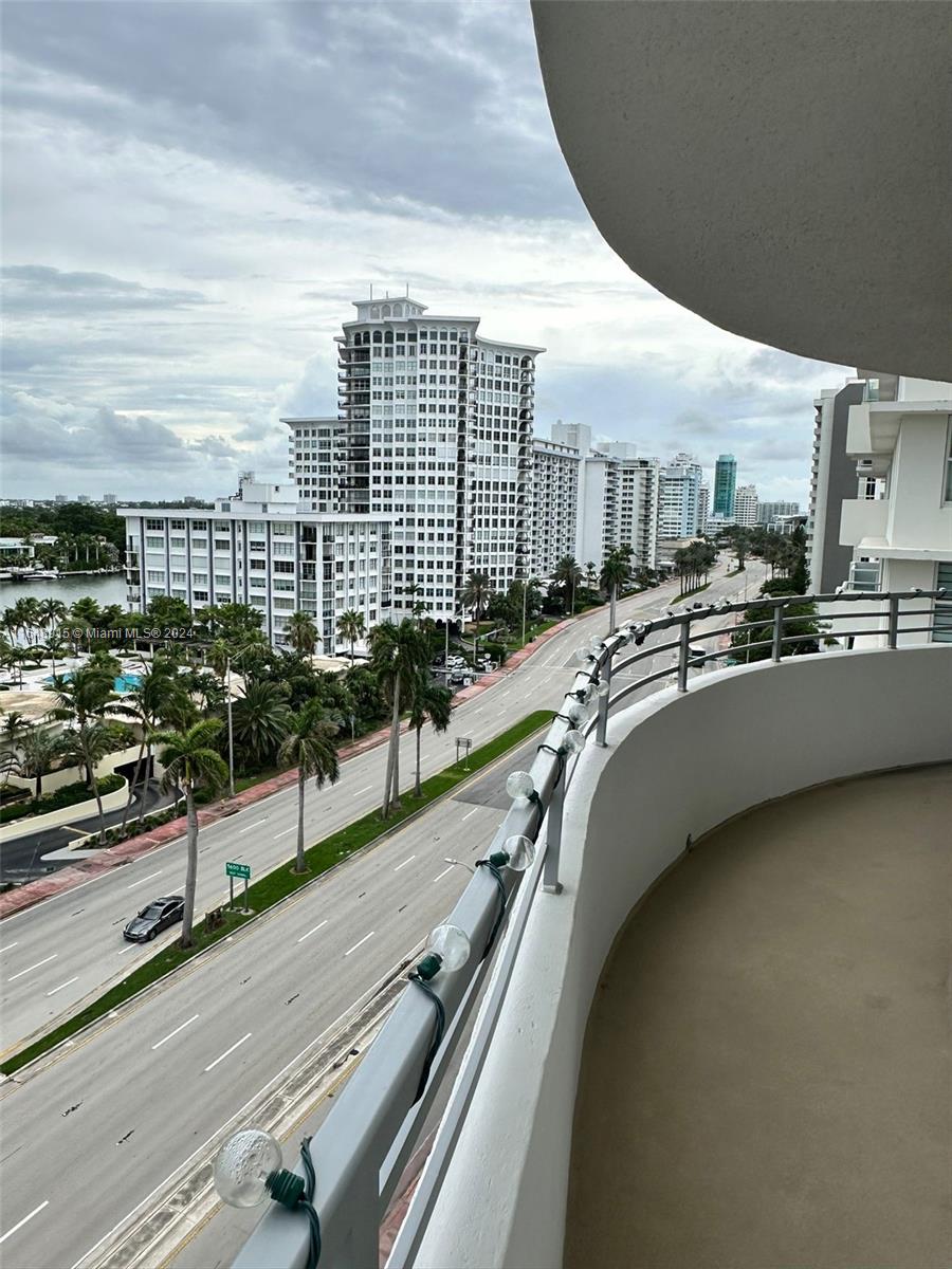 5555 Collins Ave #10B, Miami Beach FL 33140