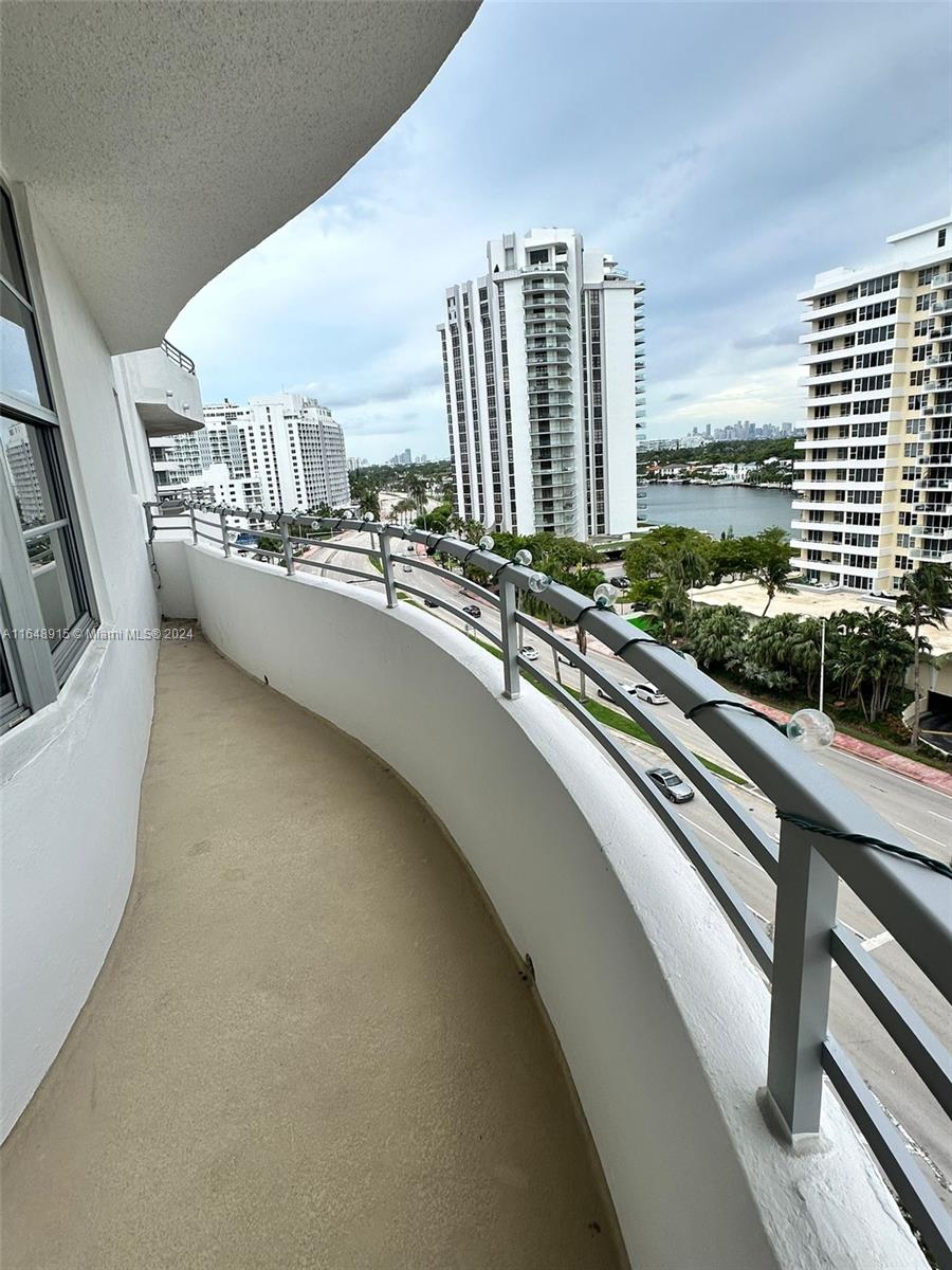 5555 Collins Ave #10B, Miami Beach FL 33140