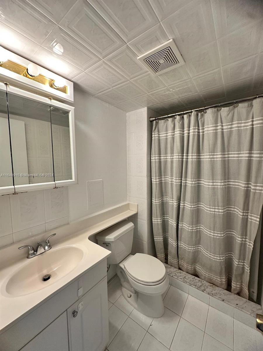 5555 Collins Ave #10B, Miami Beach FL 33140
