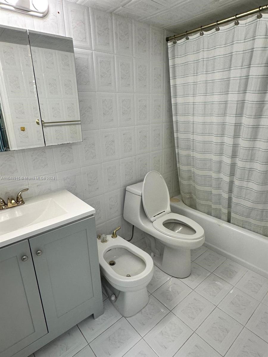 5555 Collins Ave #10B, Miami Beach FL 33140