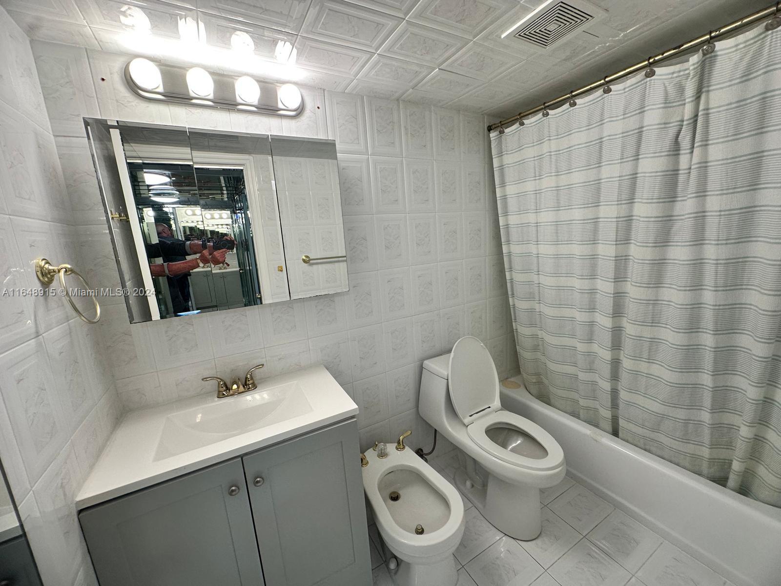 5555 Collins Ave #10B, Miami Beach FL 33140