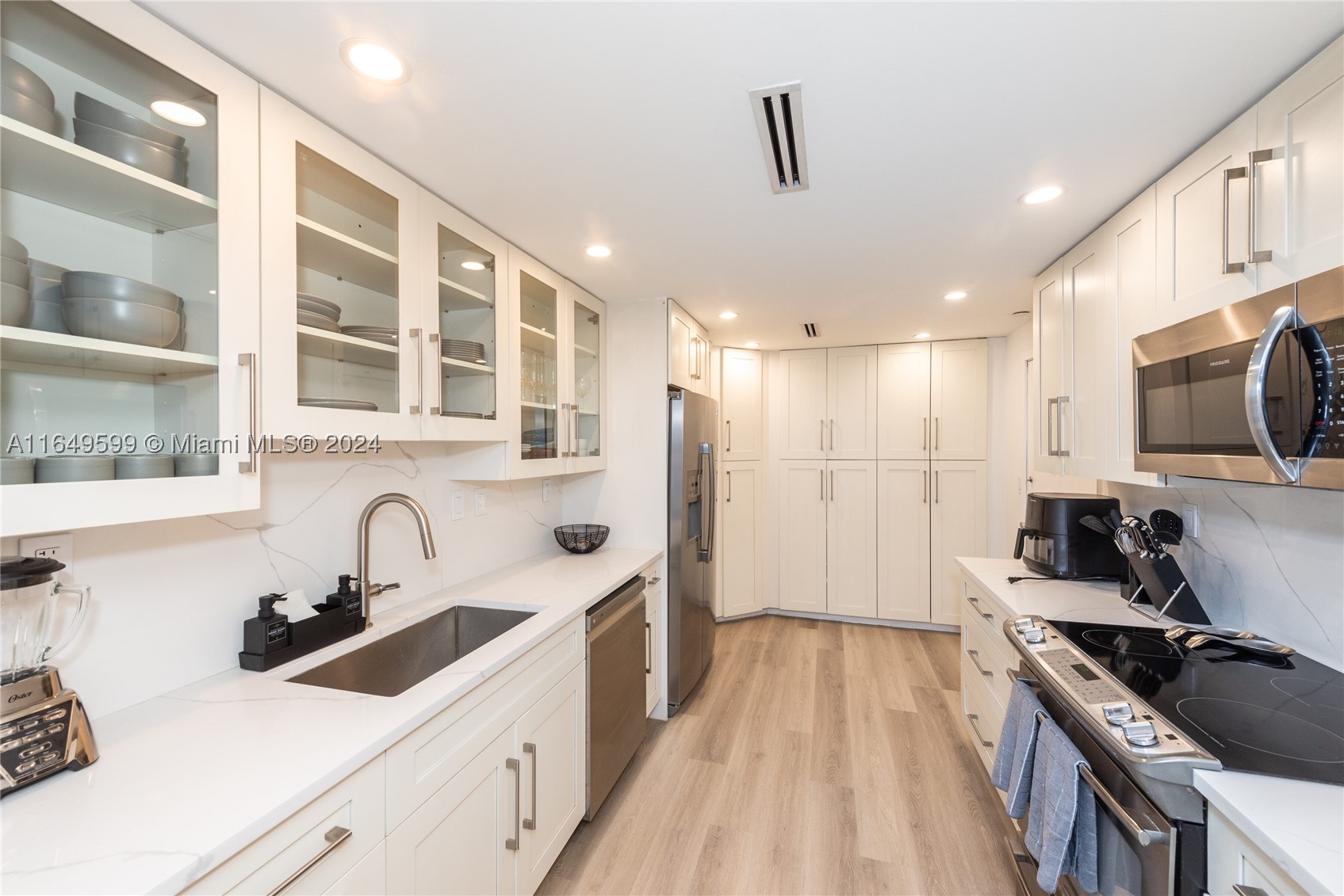 1111 Crandon Blvd #A306, Key Biscayne FL 33149