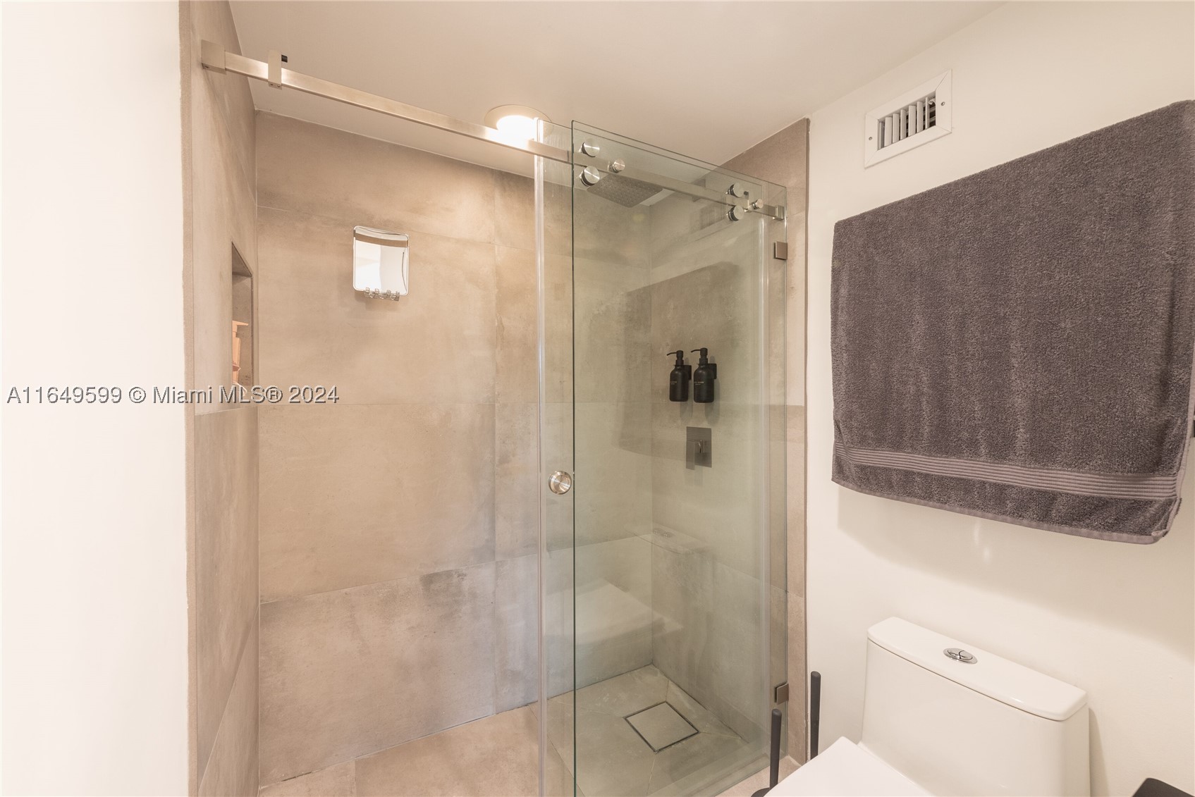 1111 Crandon Blvd #A306, Key Biscayne FL 33149