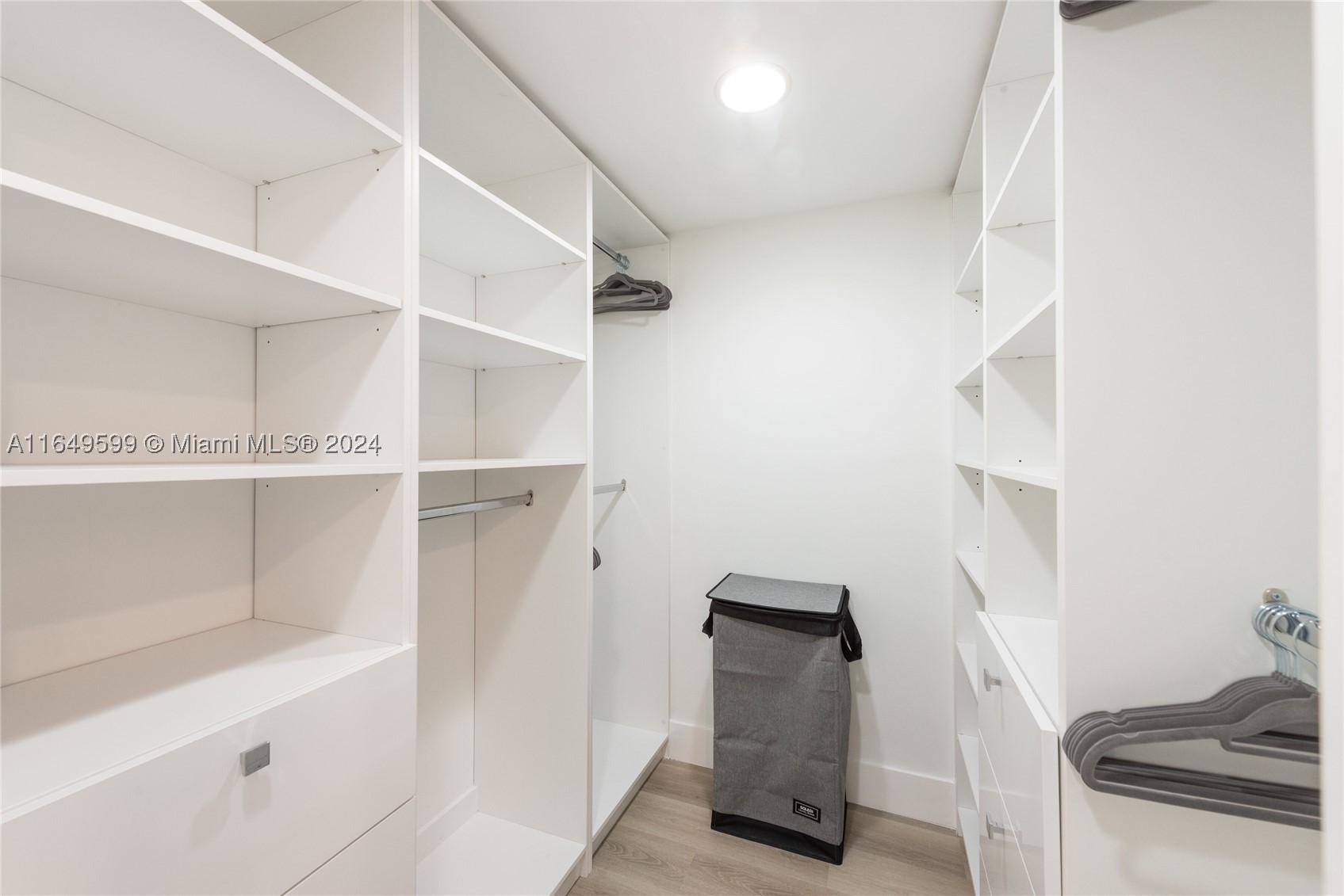 1111 Crandon Blvd #A306, Key Biscayne FL 33149
