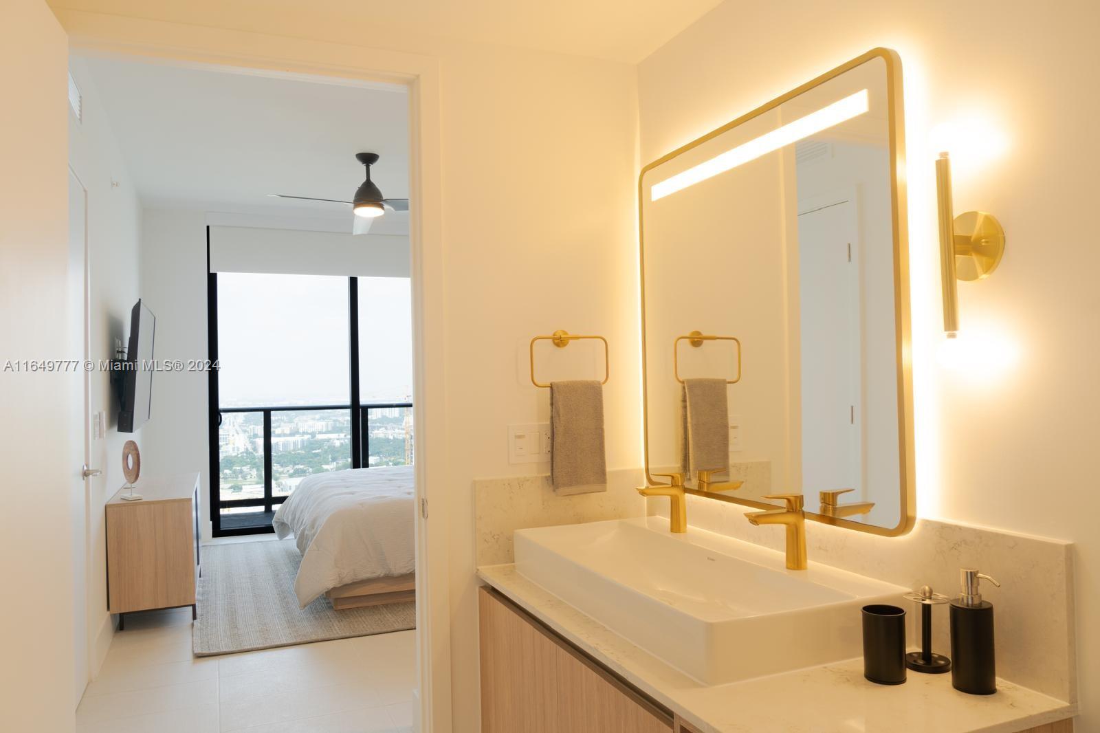 601 NE 1 Ave #4704, Miami FL 33132