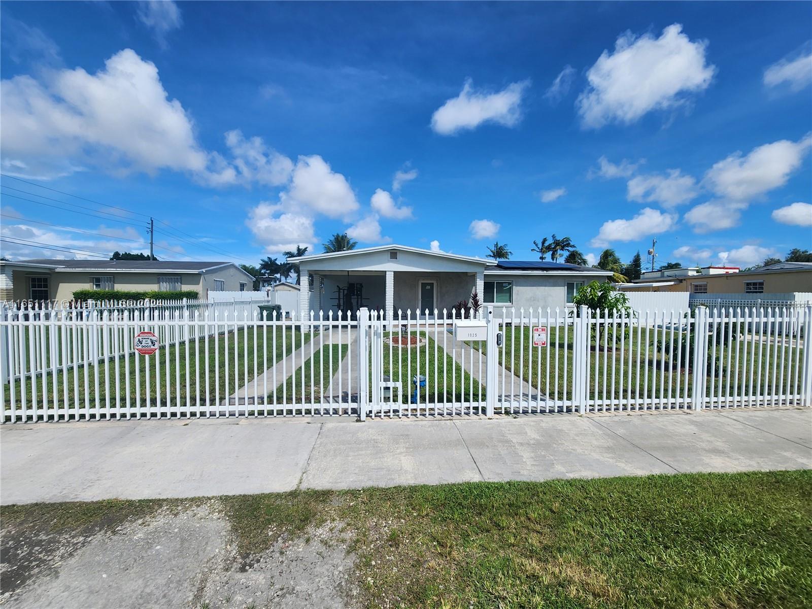 1025 NE 13th Ave, Homestead FL 33033
