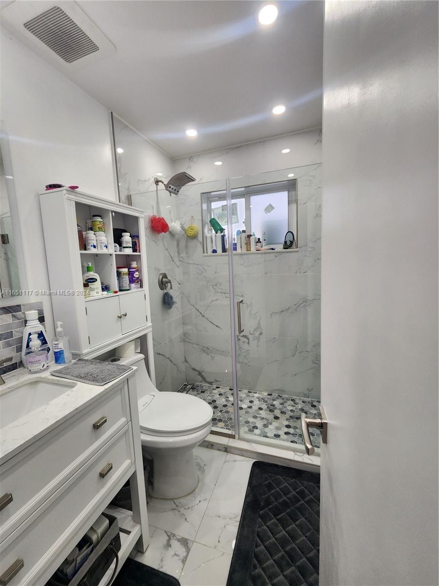 1025 NE 13th Ave, Homestead FL 33033