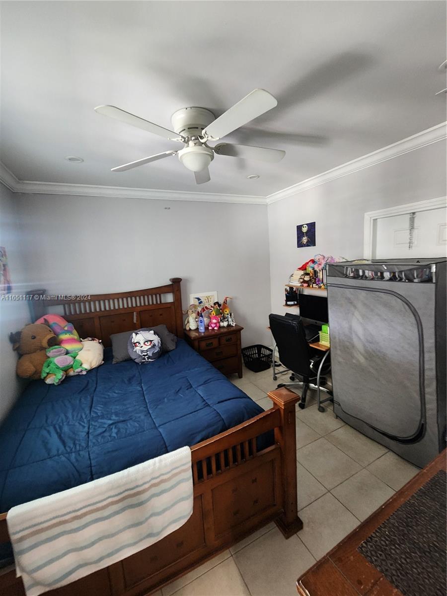1025 NE 13th Ave, Homestead FL 33033