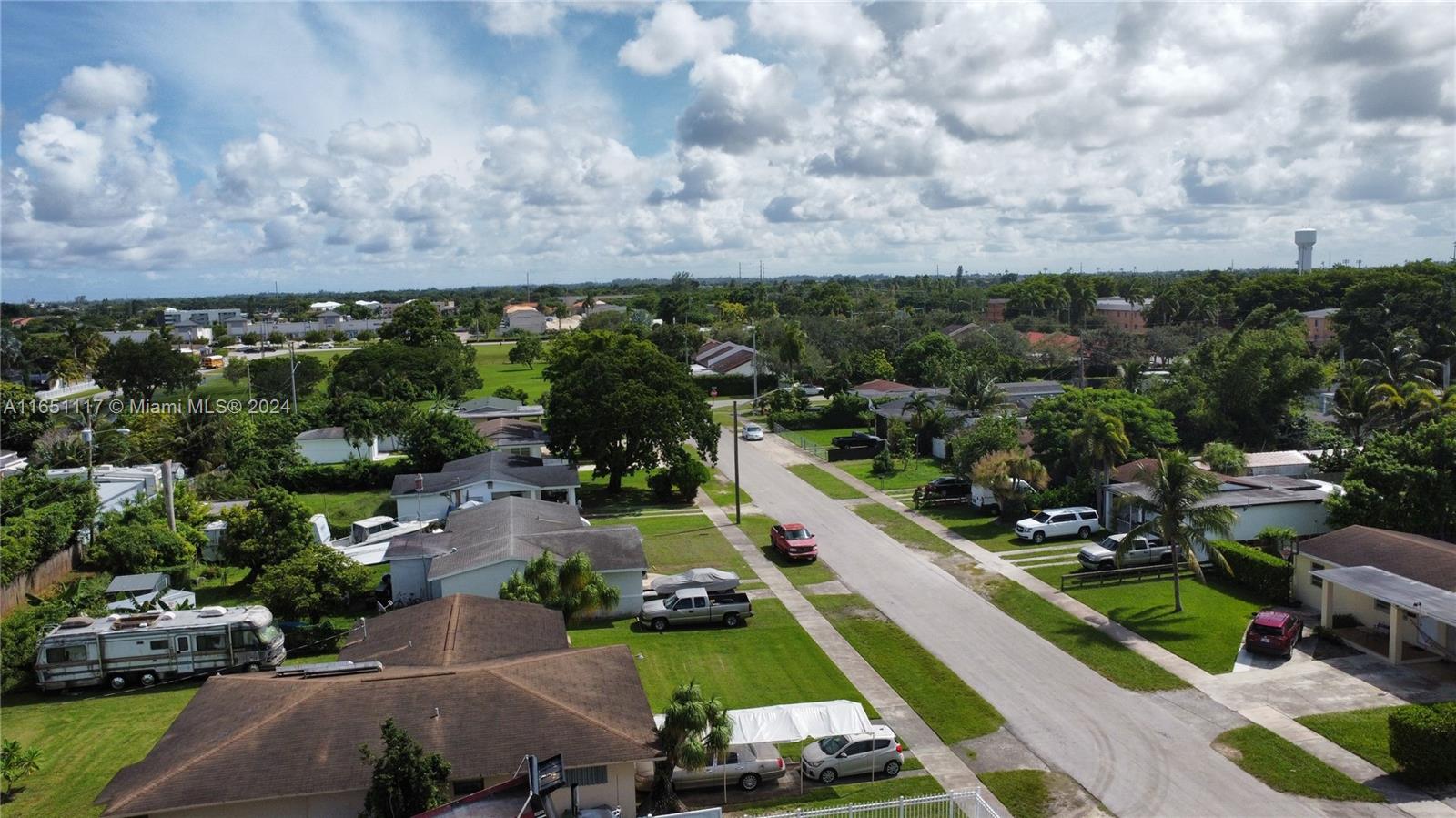 1025 NE 13th Ave, Homestead FL 33033