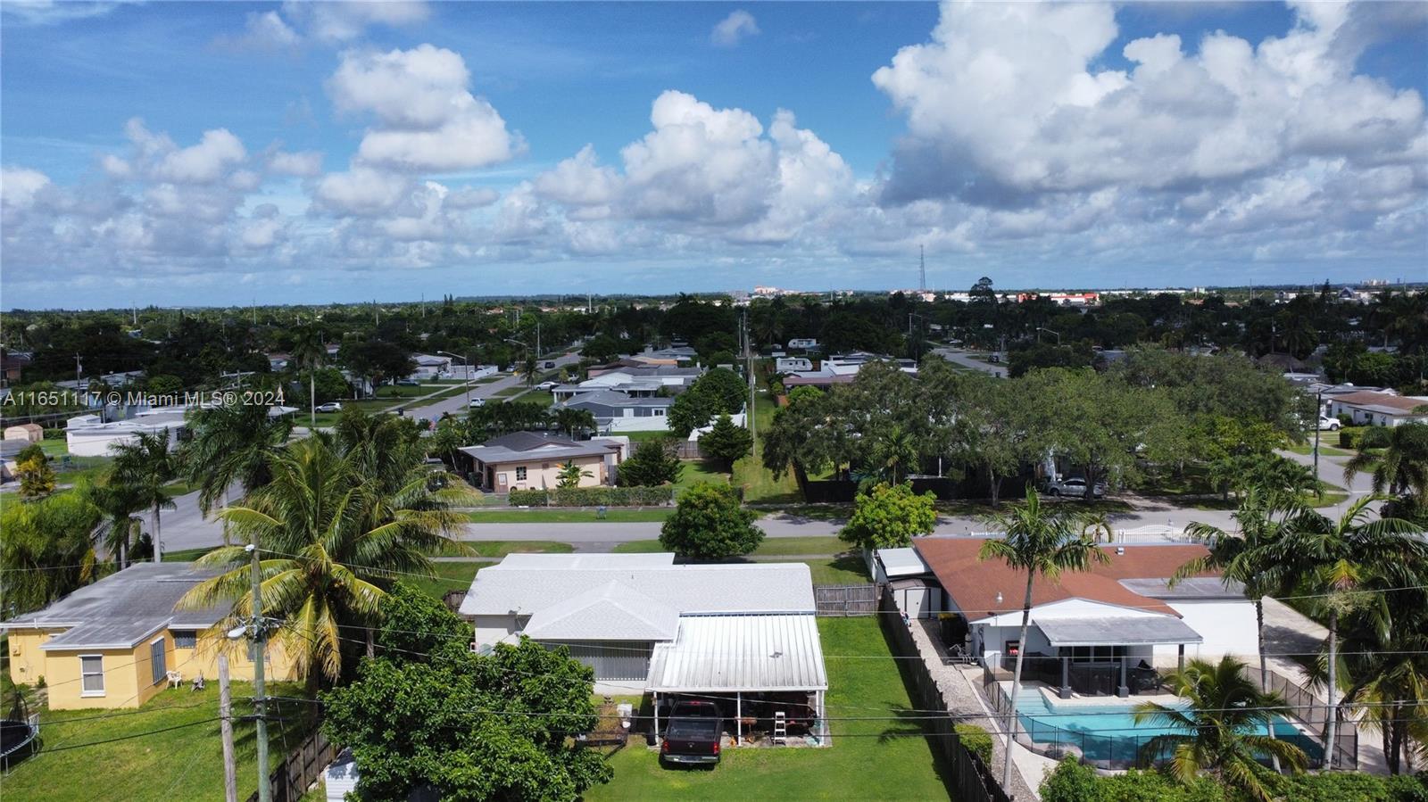 1025 NE 13th Ave, Homestead FL 33033