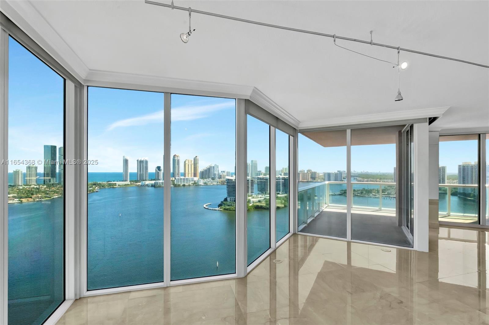 3370 Hidden Bay Dr #2708, Aventura FL 33180
