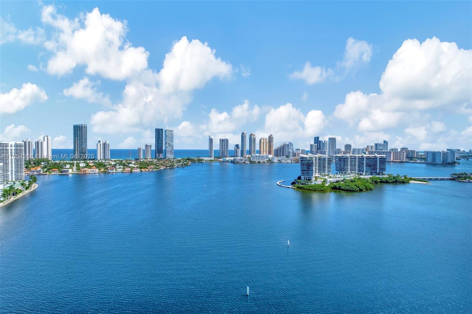 3370 Hidden Bay Dr #2708, Aventura FL 33180