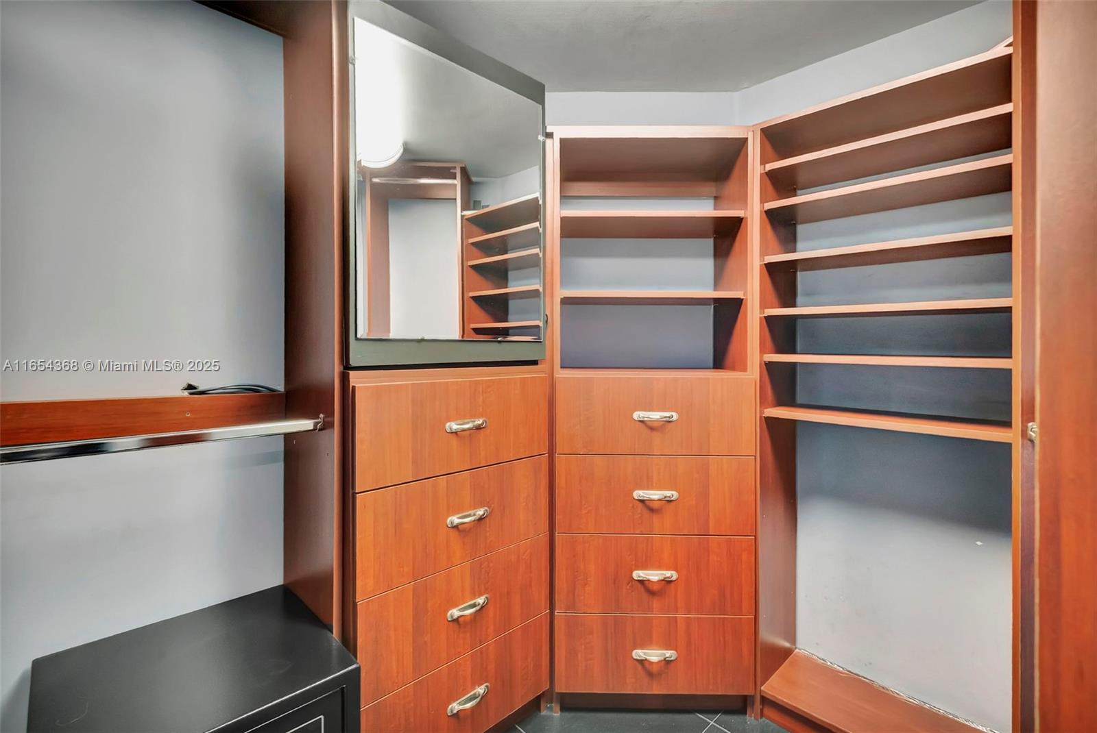 3370 Hidden Bay Dr #2708, Aventura FL 33180