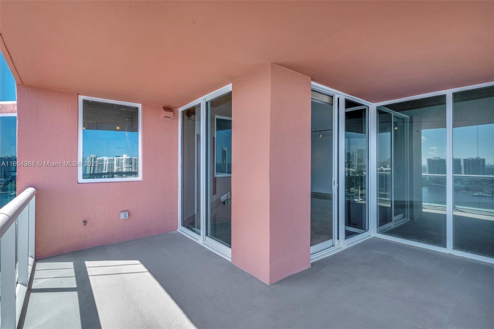 3370 Hidden Bay Dr #2708, Aventura FL 33180