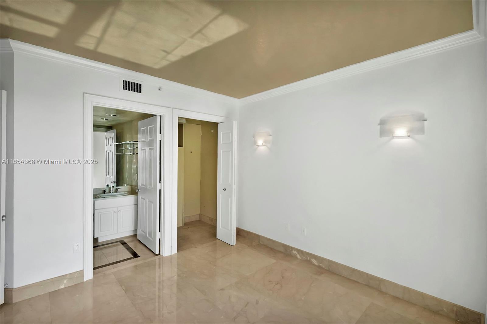 3370 Hidden Bay Dr #2708, Aventura FL 33180