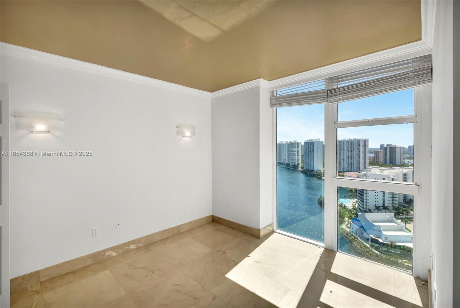 3370 Hidden Bay Dr #2708, Aventura FL 33180