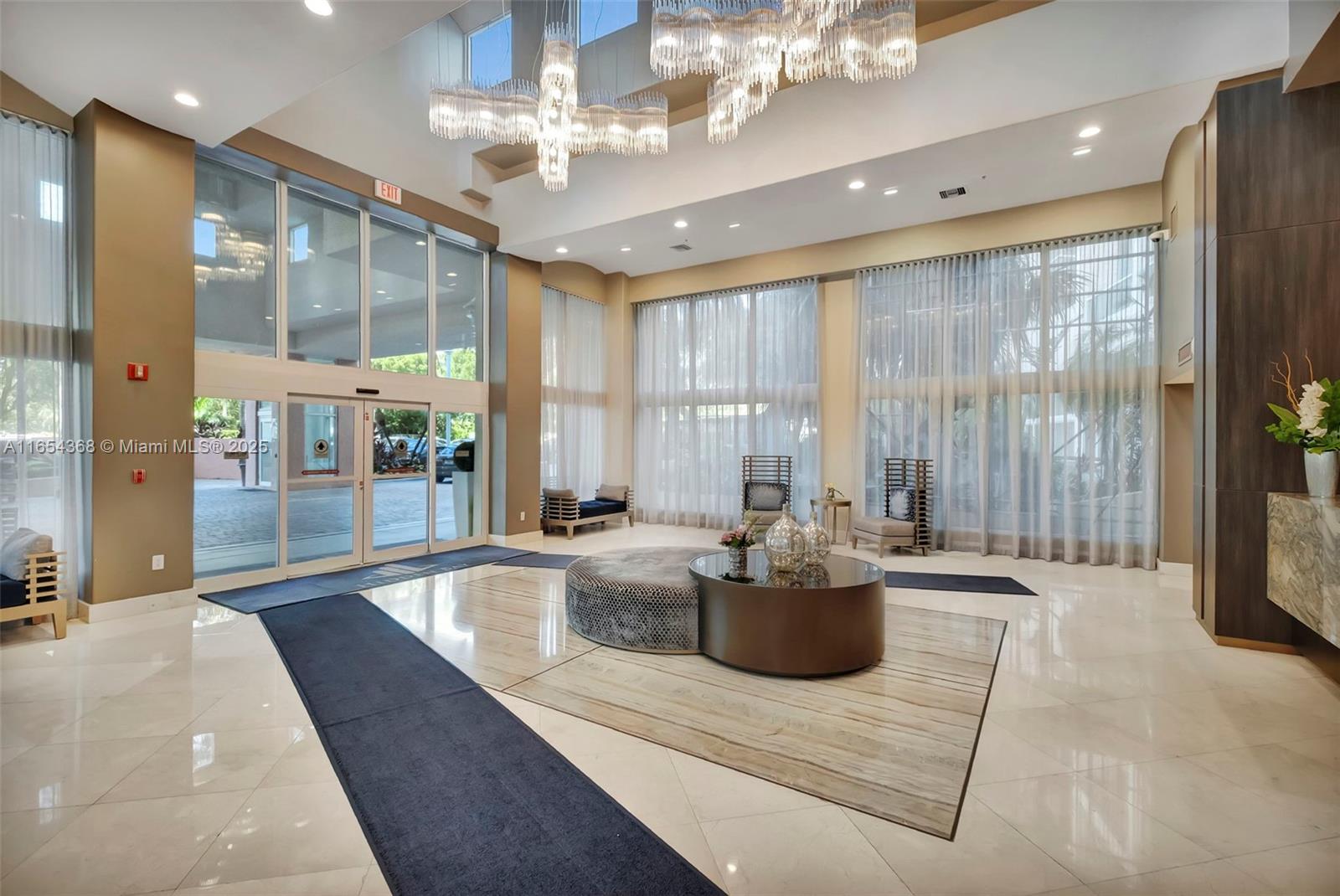 3370 Hidden Bay Dr #2708, Aventura FL 33180