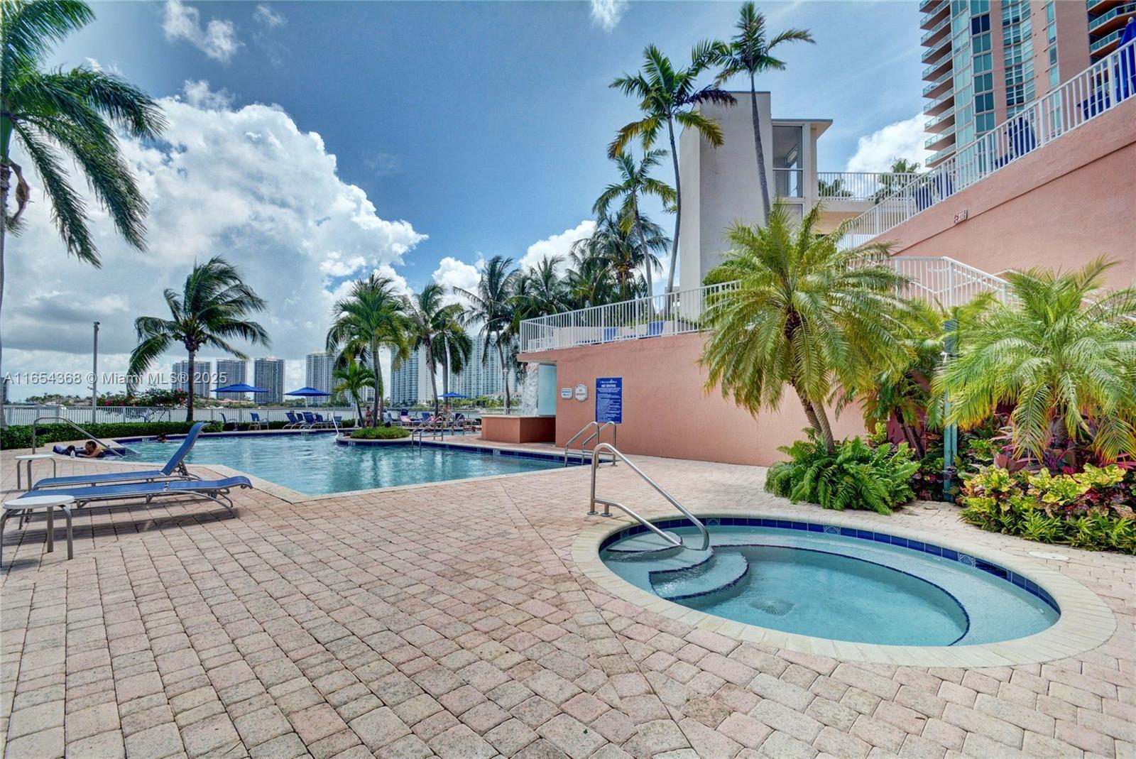 3370 Hidden Bay Dr #2708, Aventura FL 33180