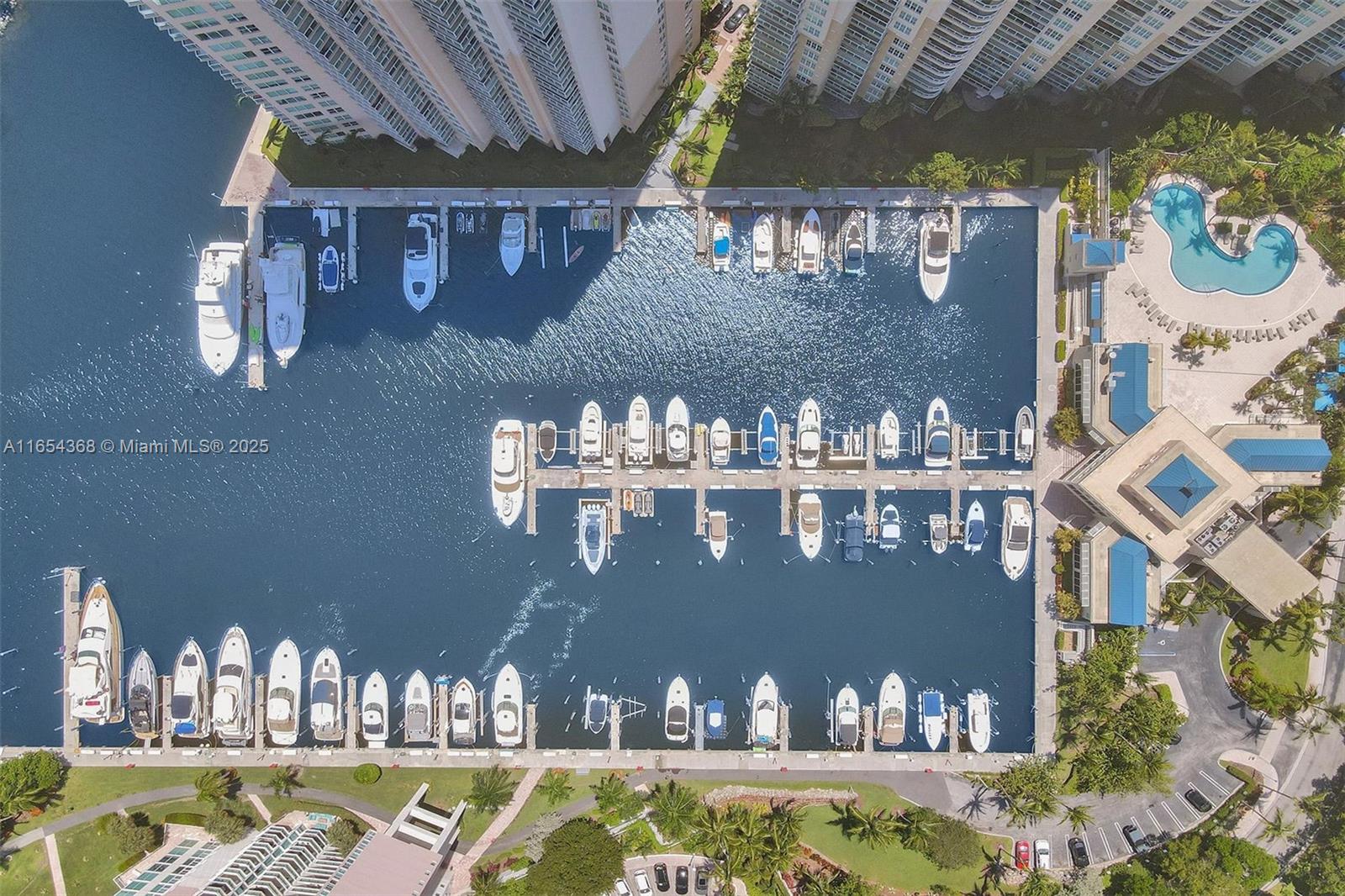 3370 Hidden Bay Dr #2708, Aventura FL 33180