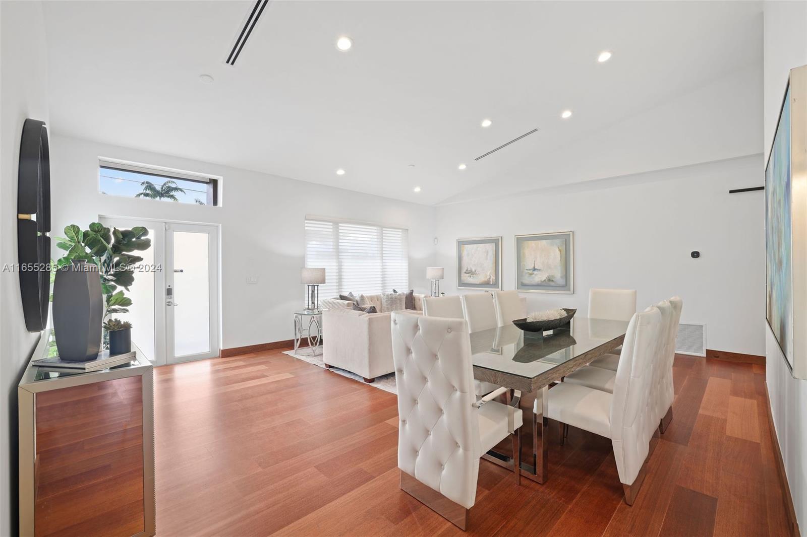 543 Hibiscus Dr, Hallandale Beach FL 33009