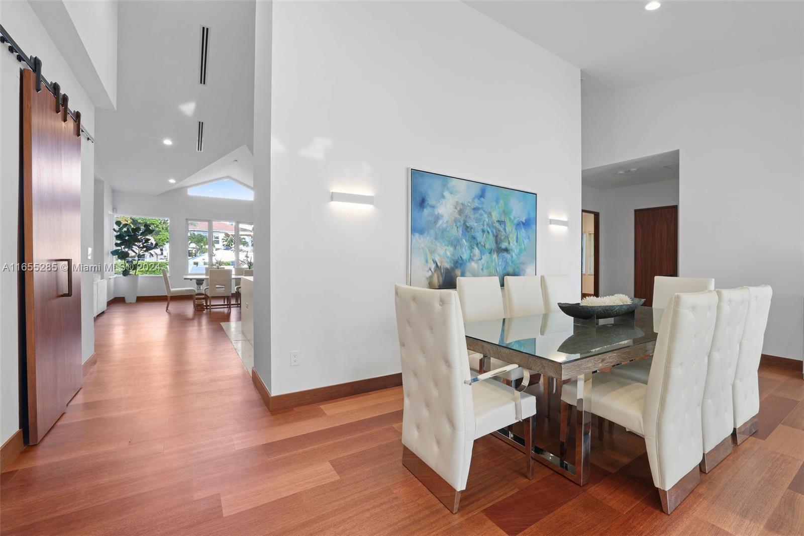 543 Hibiscus Dr, Hallandale Beach FL 33009