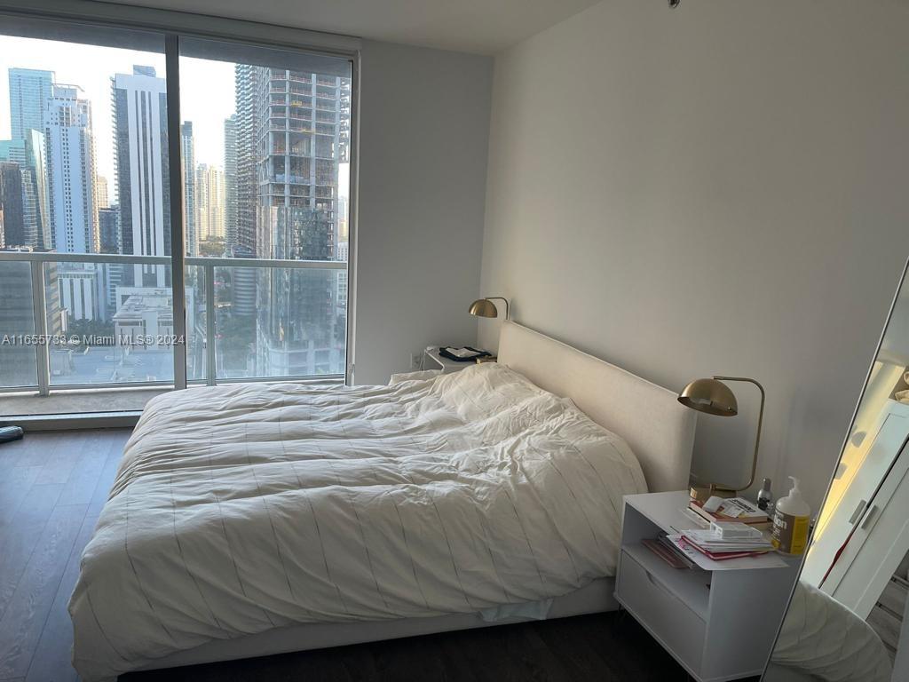 55 SE 6th St #2904, Miami FL 33131
