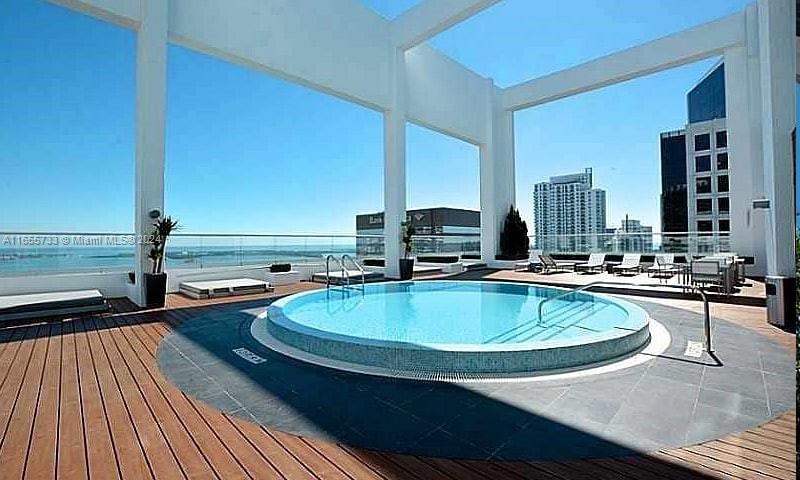 55 SE 6th St #2904, Miami FL 33131