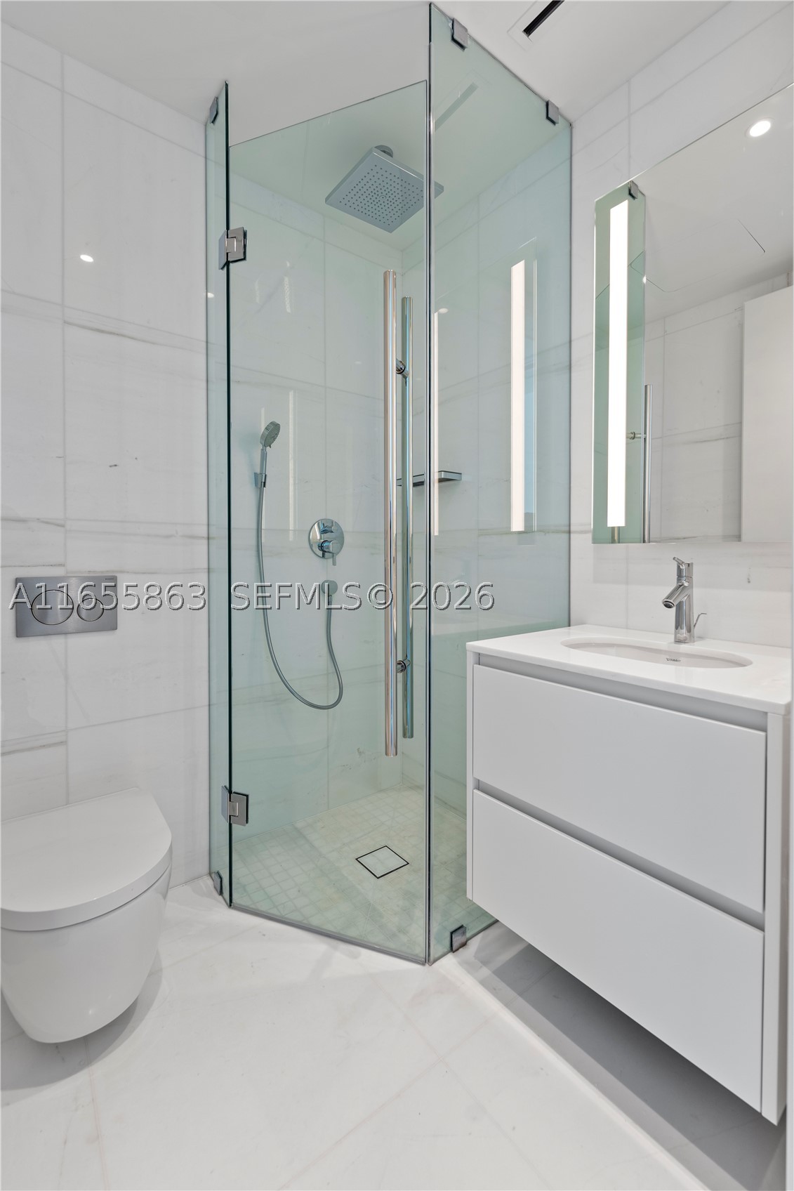 300 Biscayne Blvd Way #3201, Miami FL 33131